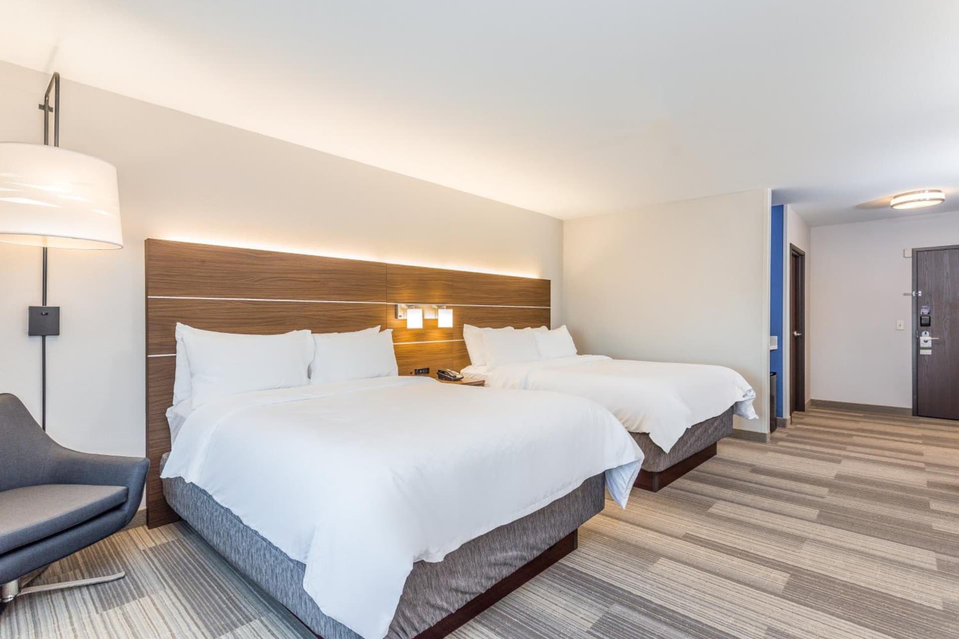 Holiday Inn Express Hotel & Suites Eau Claire North by IHG gallery photo in Lake Hallie, WI — image 14