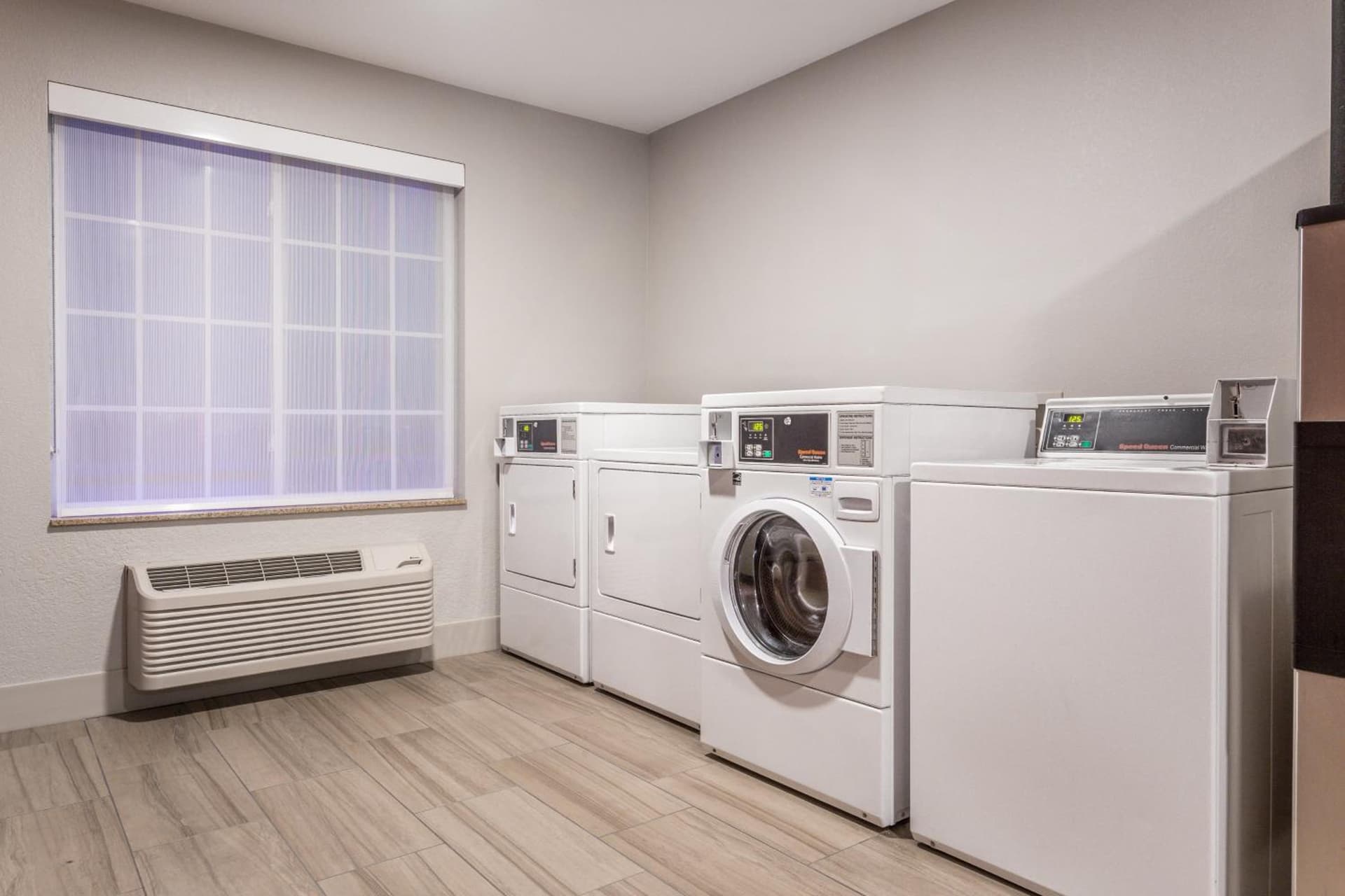 Holiday Inn Express Hotel & Suites Eau Claire North by IHG gallery photo in Lake Hallie, WI — image 12