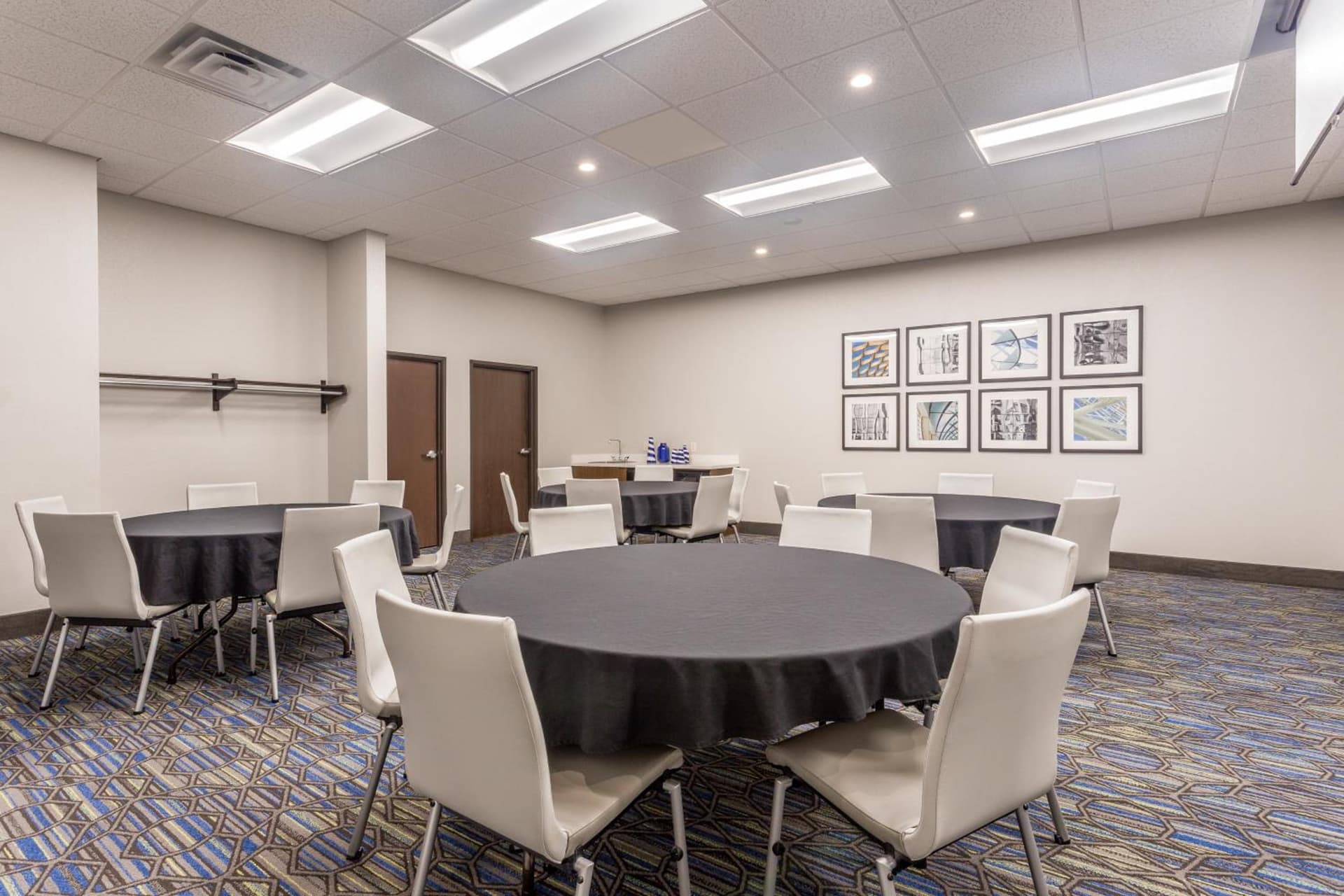 Holiday Inn Express Hotel & Suites Eau Claire North by IHG gallery photo in Lake Hallie, WI — image 33