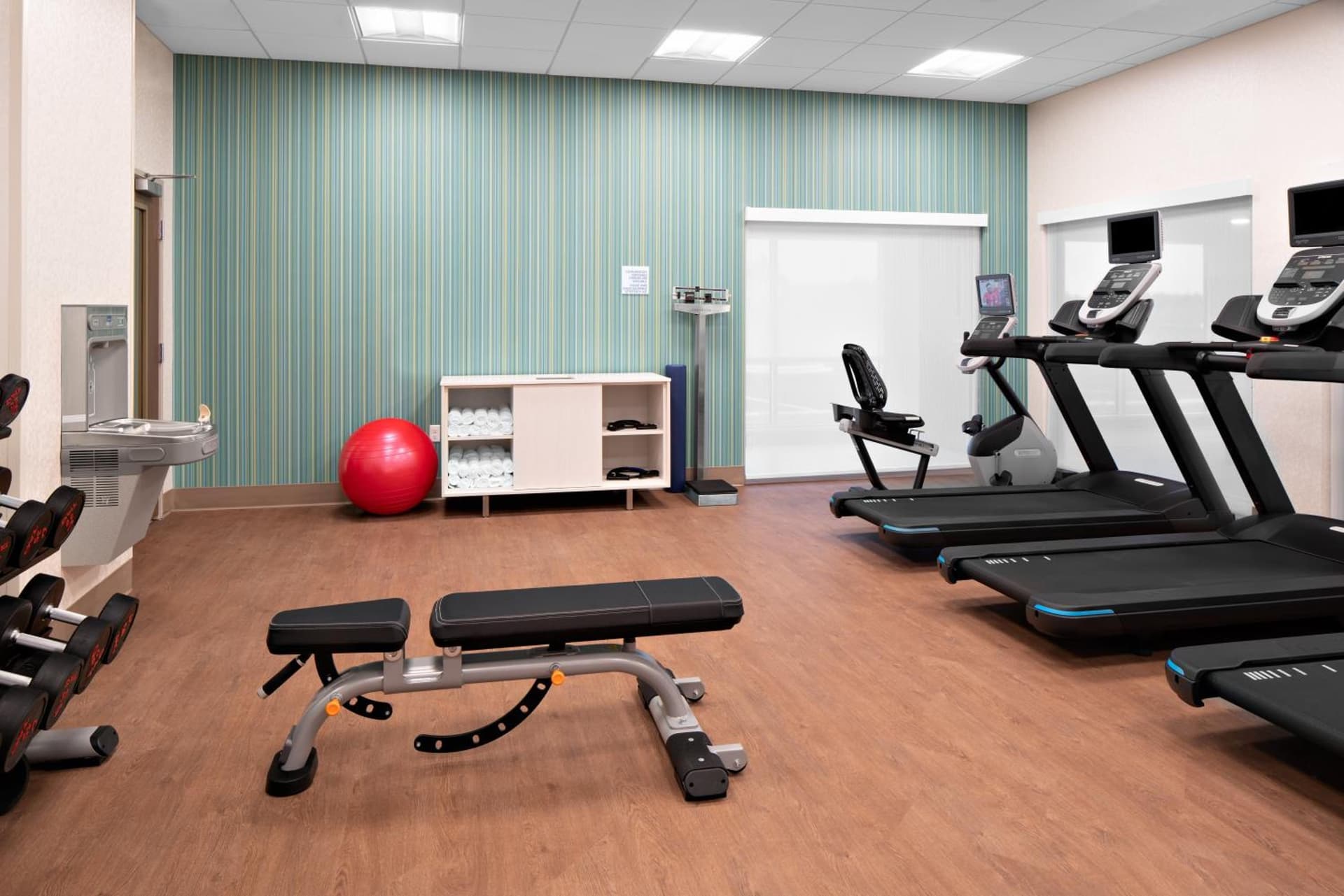 Holiday Inn Express & Suites - Elkhorn - Lake Geneva Area by IHG gallery photo in Elkhorn, WI — image 32