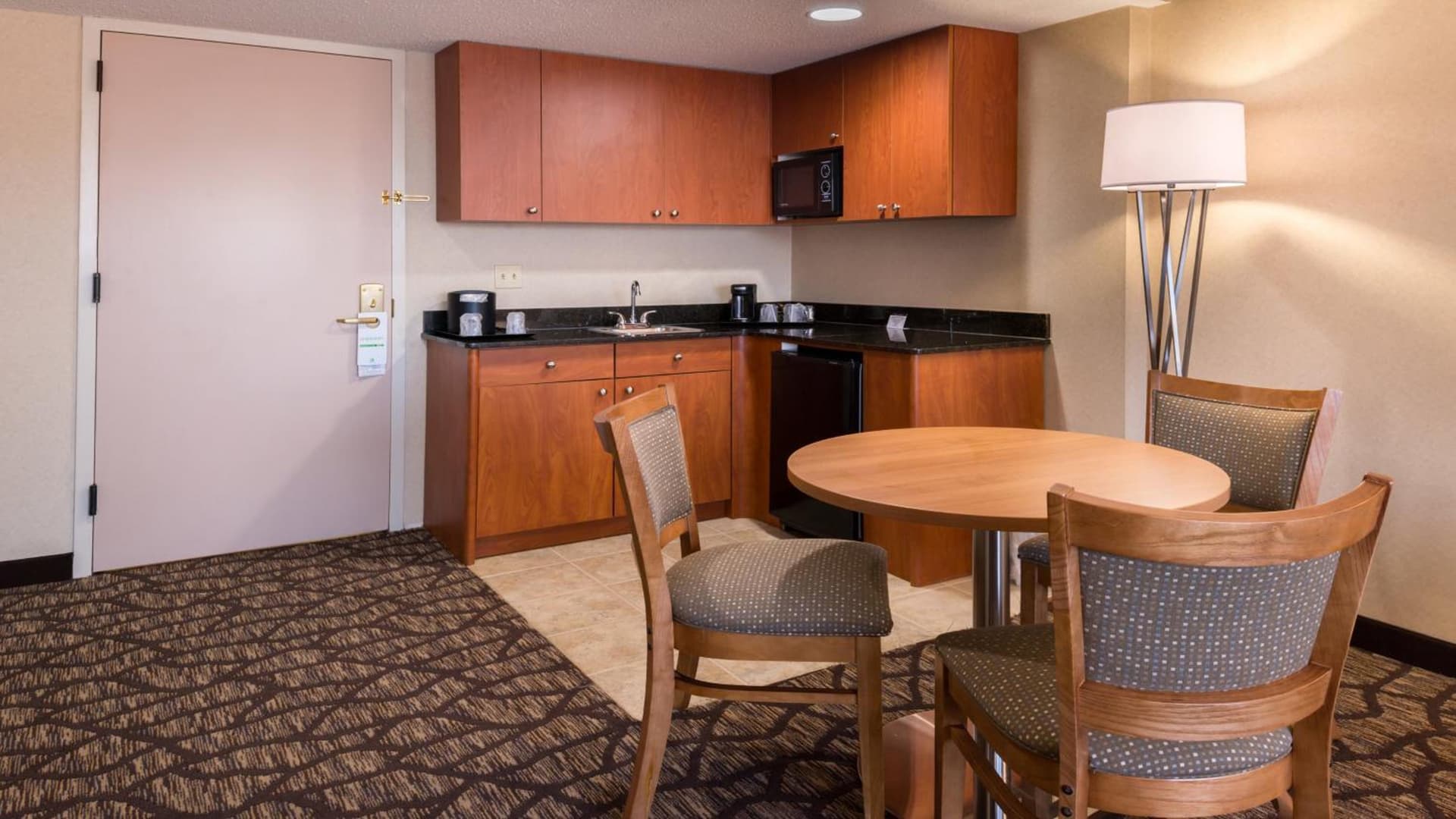 Holiday Inn Hotel & Suites Warren by IHG gallery photo in Warren, MI — image 47
