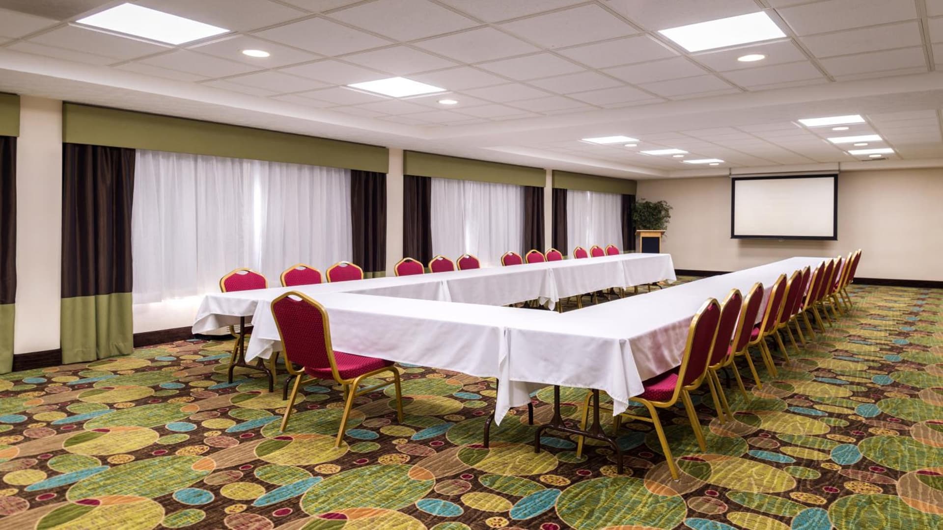 Holiday Inn Hotel & Suites Warren by IHG gallery photo in Warren, MI — image 46