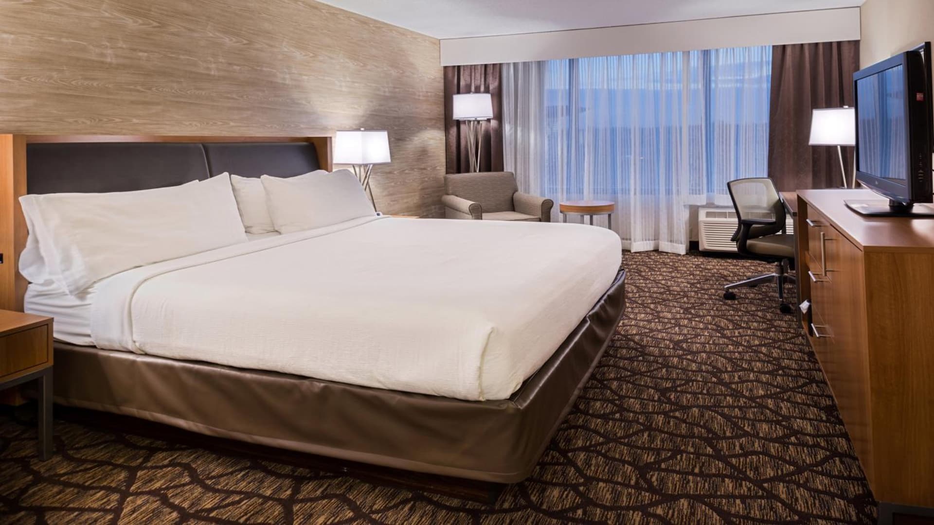 Holiday Inn Hotel & Suites Warren by IHG gallery photo in Warren, MI — image 22