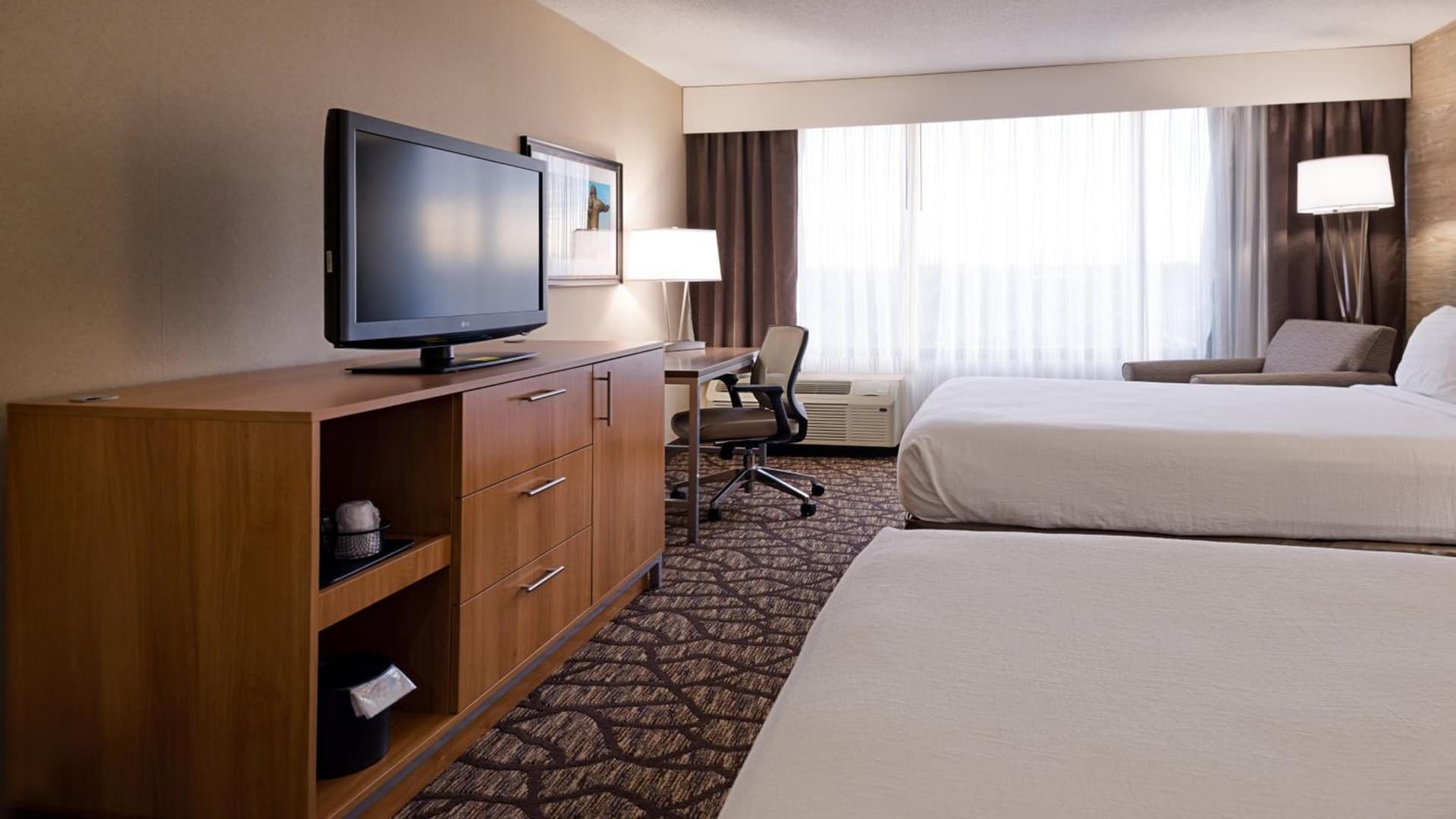 Holiday Inn Hotel & Suites Warren by IHG gallery photo in Warren, MI — image 44