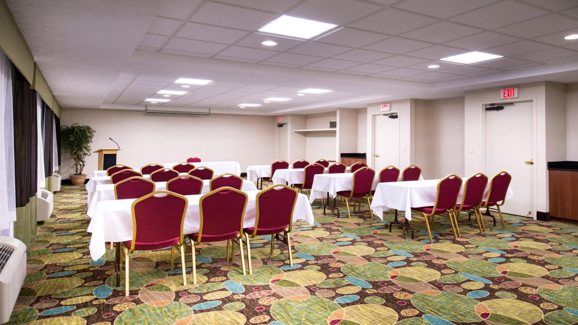 Holiday Inn Hotel & Suites Warren by IHG gallery photo in Warren, MI — image 35