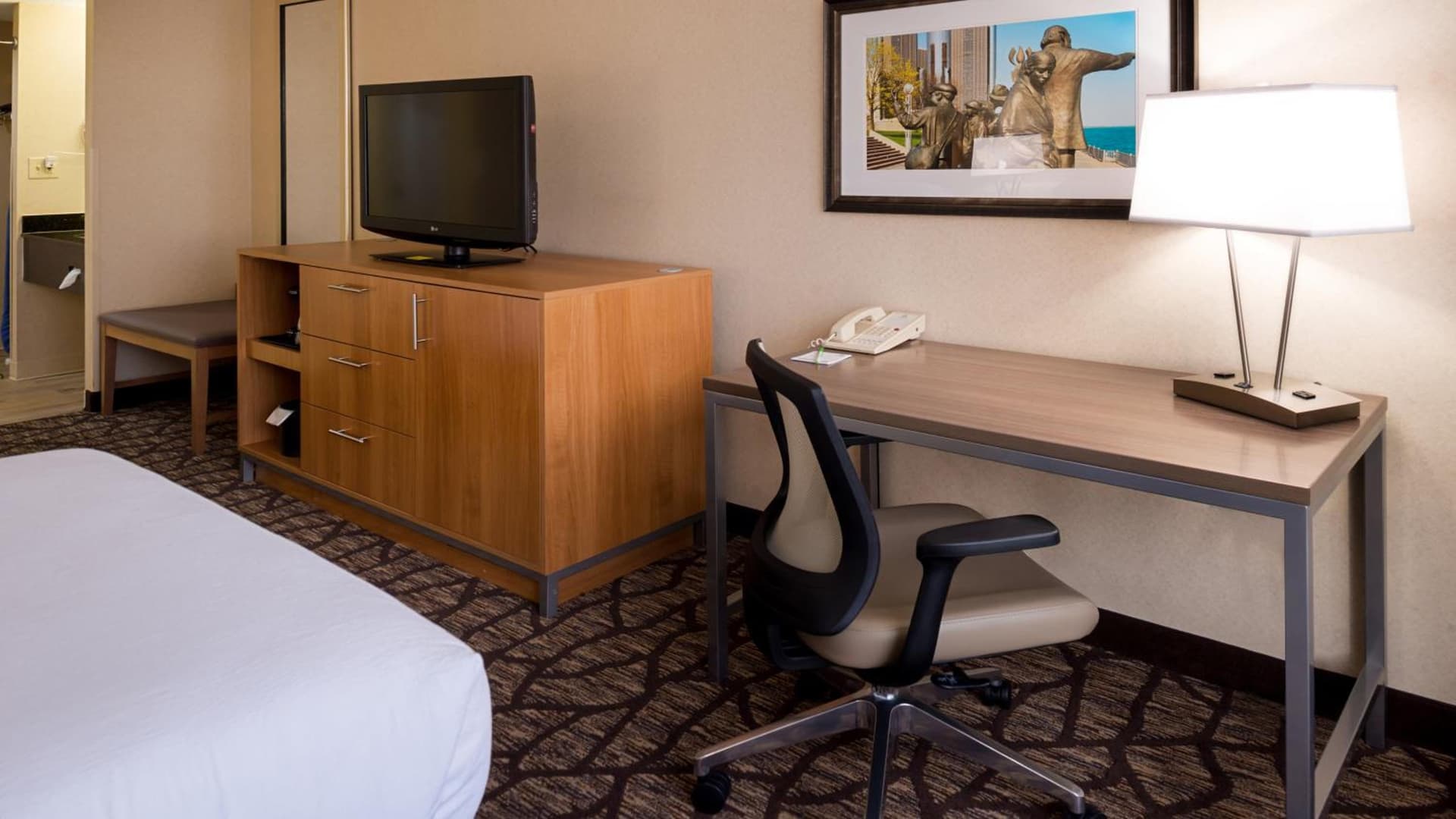 Holiday Inn Hotel & Suites Warren by IHG gallery photo in Warren, MI — image 7