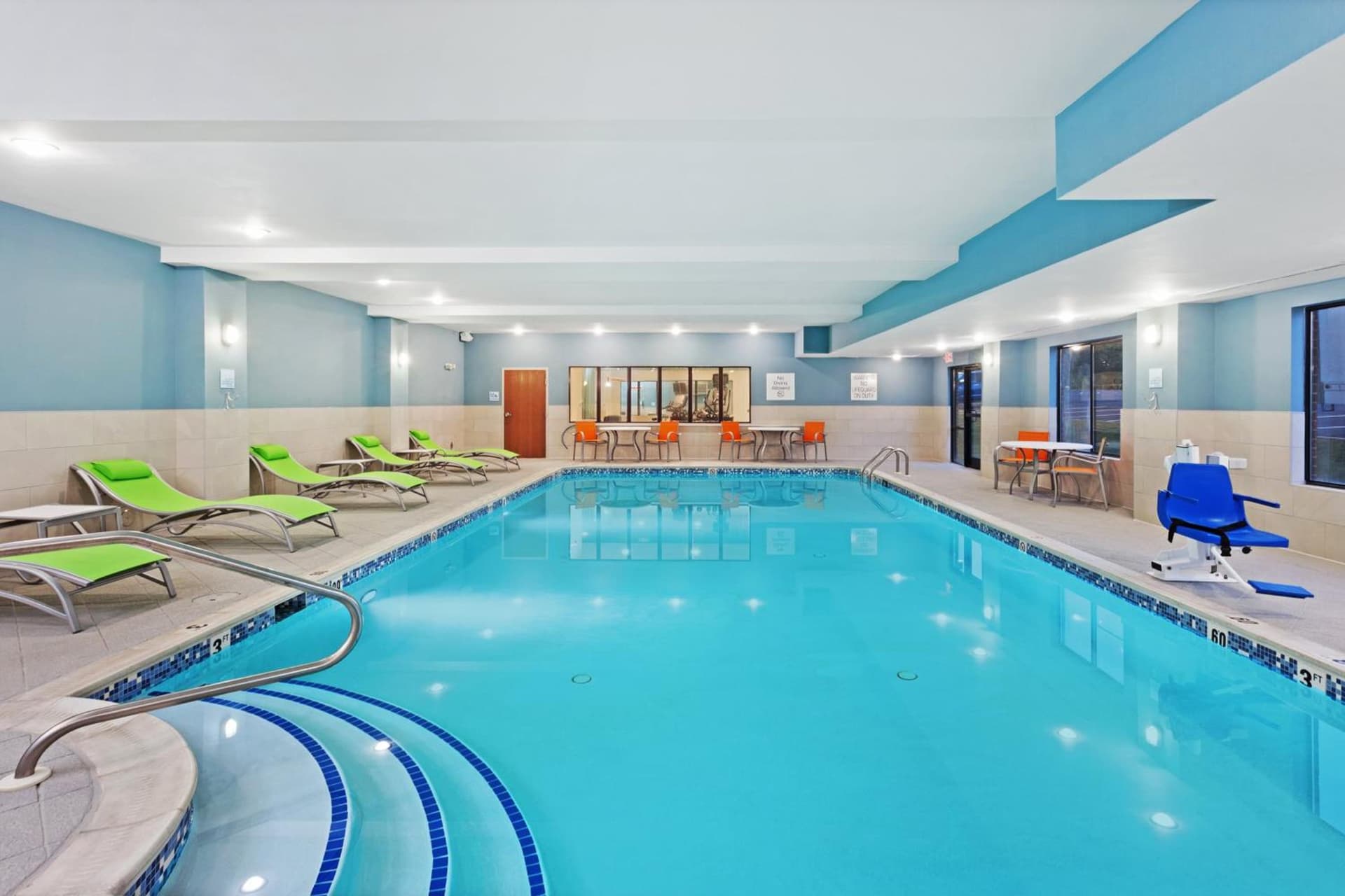 Holiday Inn Express & Suites Culpeper by IHG property views in Culpeper, VA — gallery photo 3