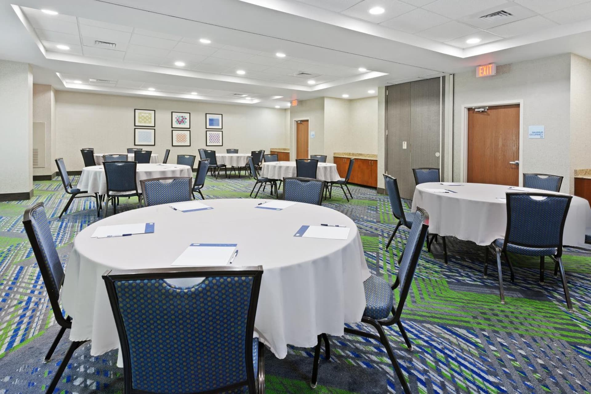 Holiday Inn Express & Suites Culpeper by IHG interior in Culpeper, VA — gallery photo 2