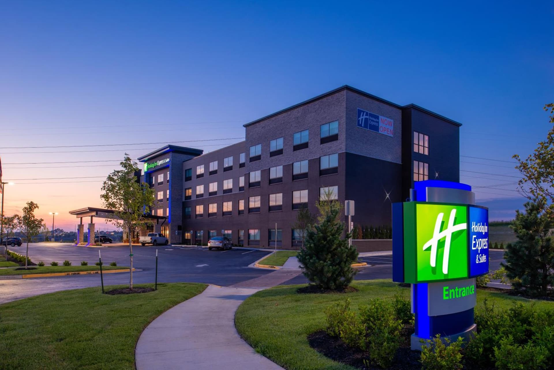 Holiday Inn Express & Suites - Olathe West by IHG interior in Olathe, KS — gallery photo 2