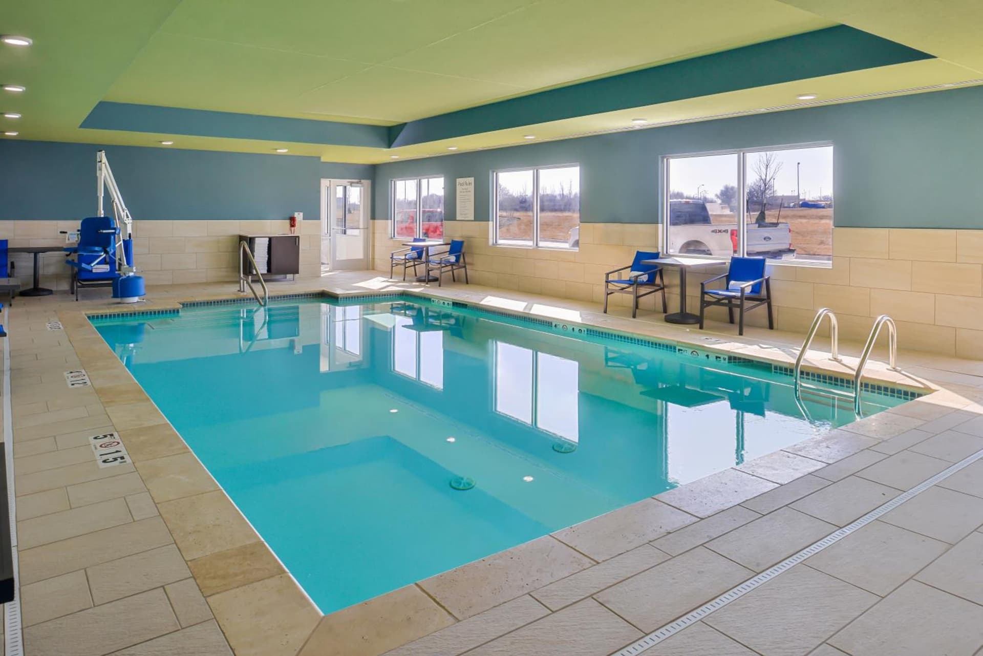 Holiday Inn Express & Suites - Kansas City - Lee's Summit by IHG interior in Lees Summit, MO — gallery photo 2