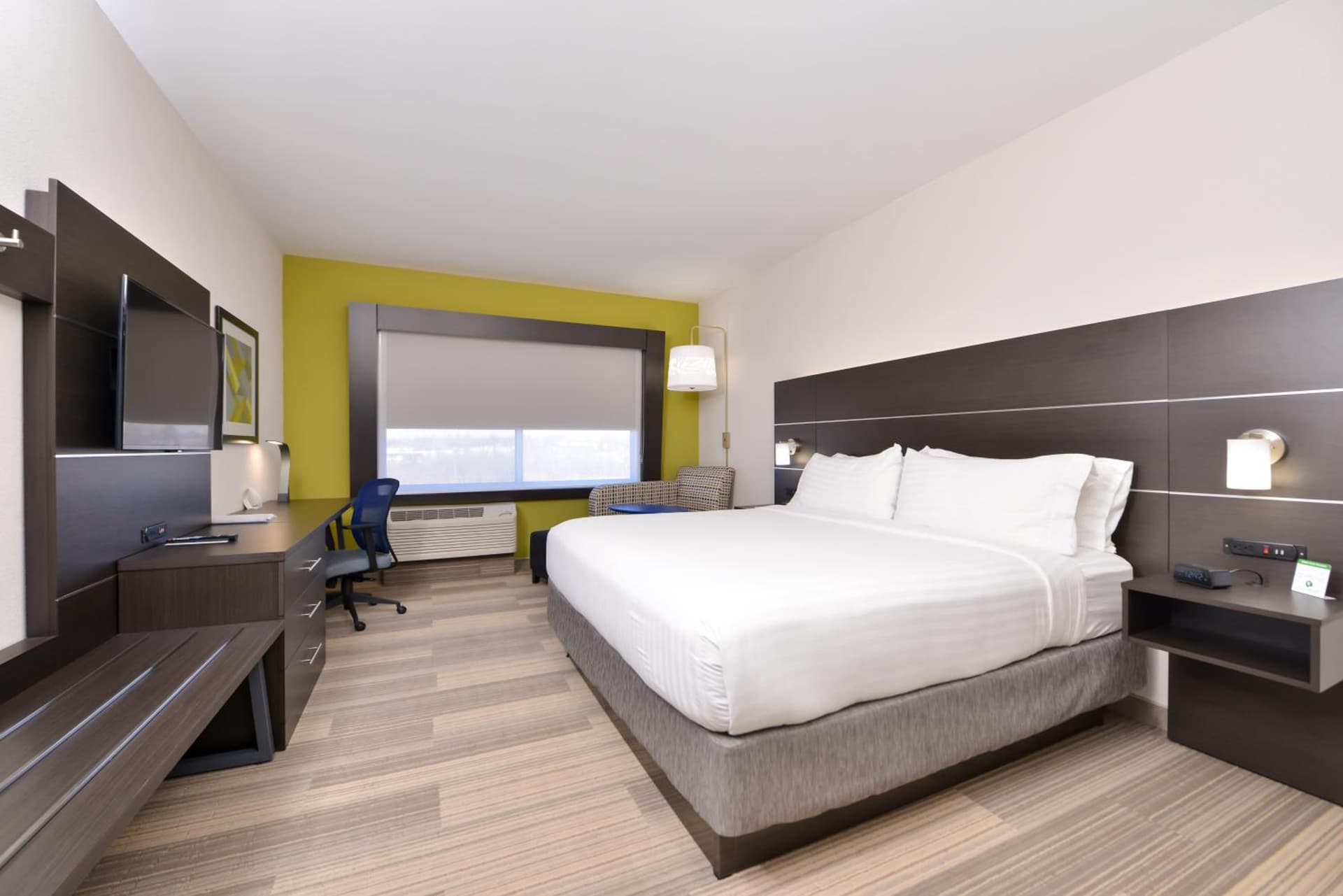 Holiday Inn Express & Suites - Kansas City - Lee's Summit by IHG gallery photo in Lees Summit, MO — image 24