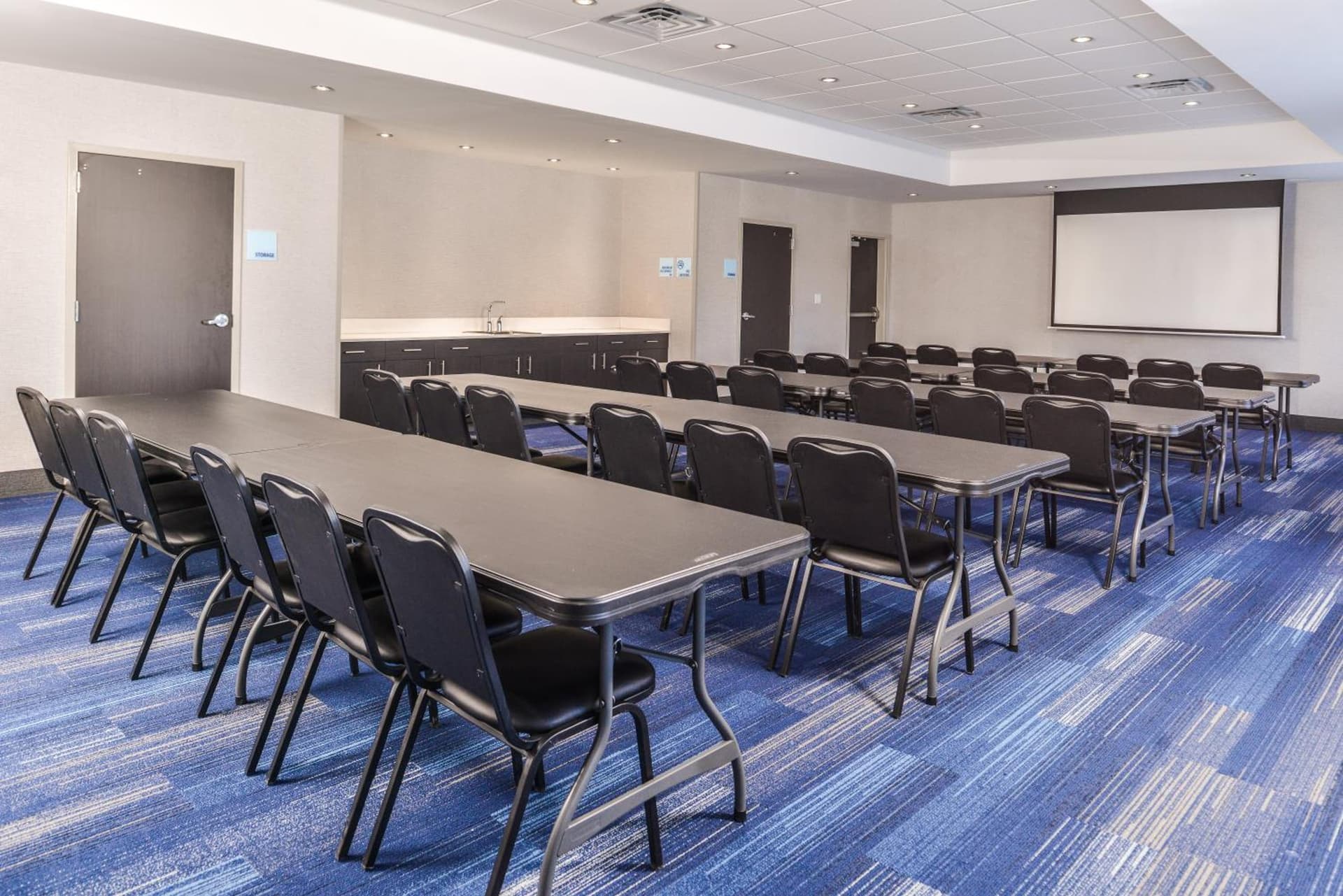 Holiday Inn Express & Suites - Kansas City - Lee's Summit by IHG gallery photo in Lees Summit, MO — image 9