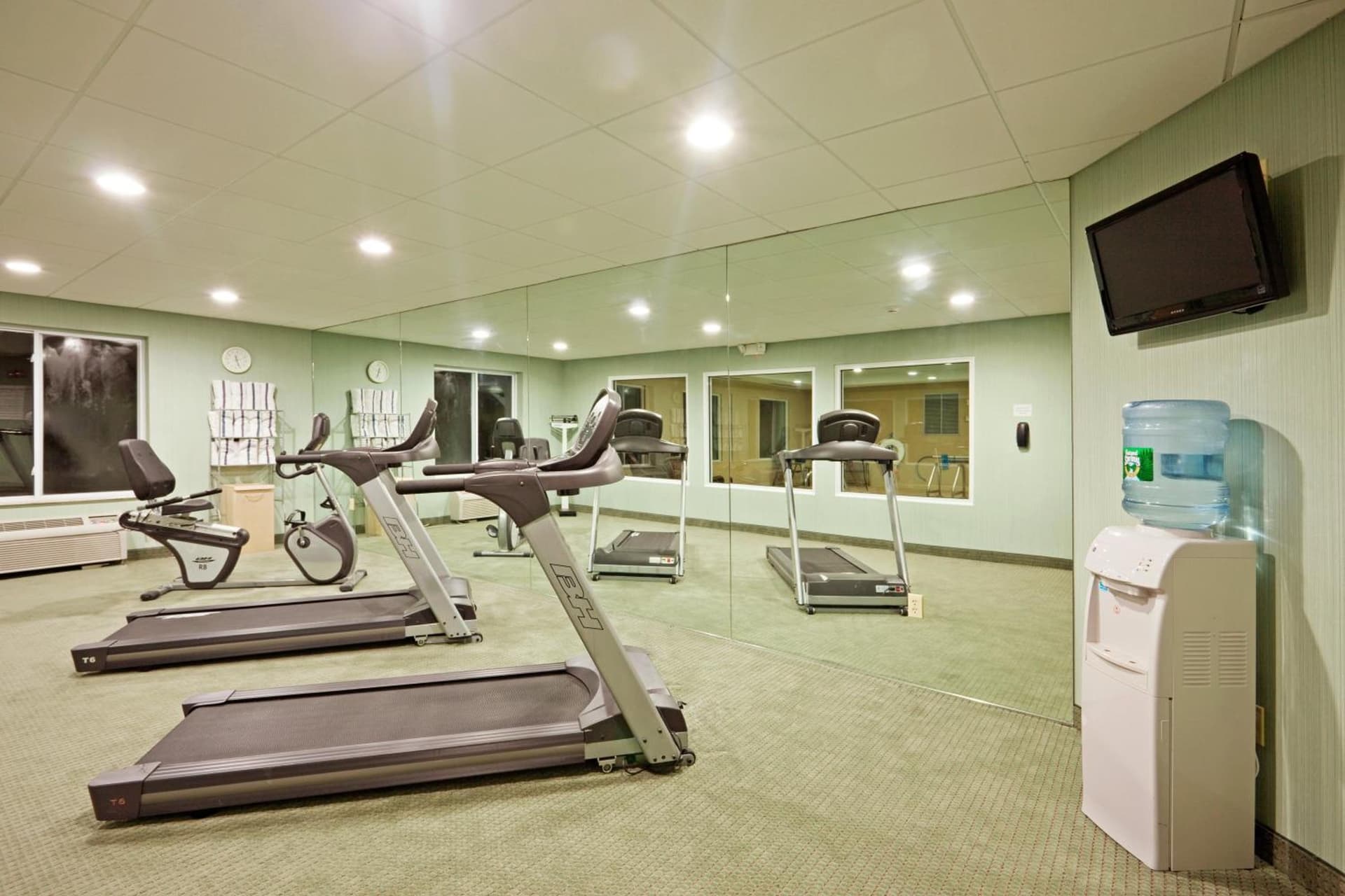 Holiday Inn Express and Suites Meriden by IHG gallery photo in Meriden, CT — image 61