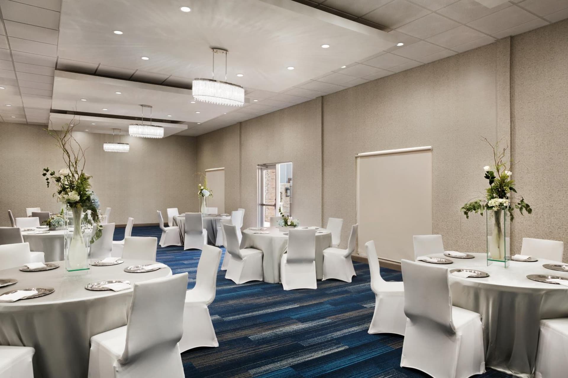 Holiday Inn Express & Suites - McAllen - Medical Center Area by IHG gallery photo in McAllen, TX — image 10