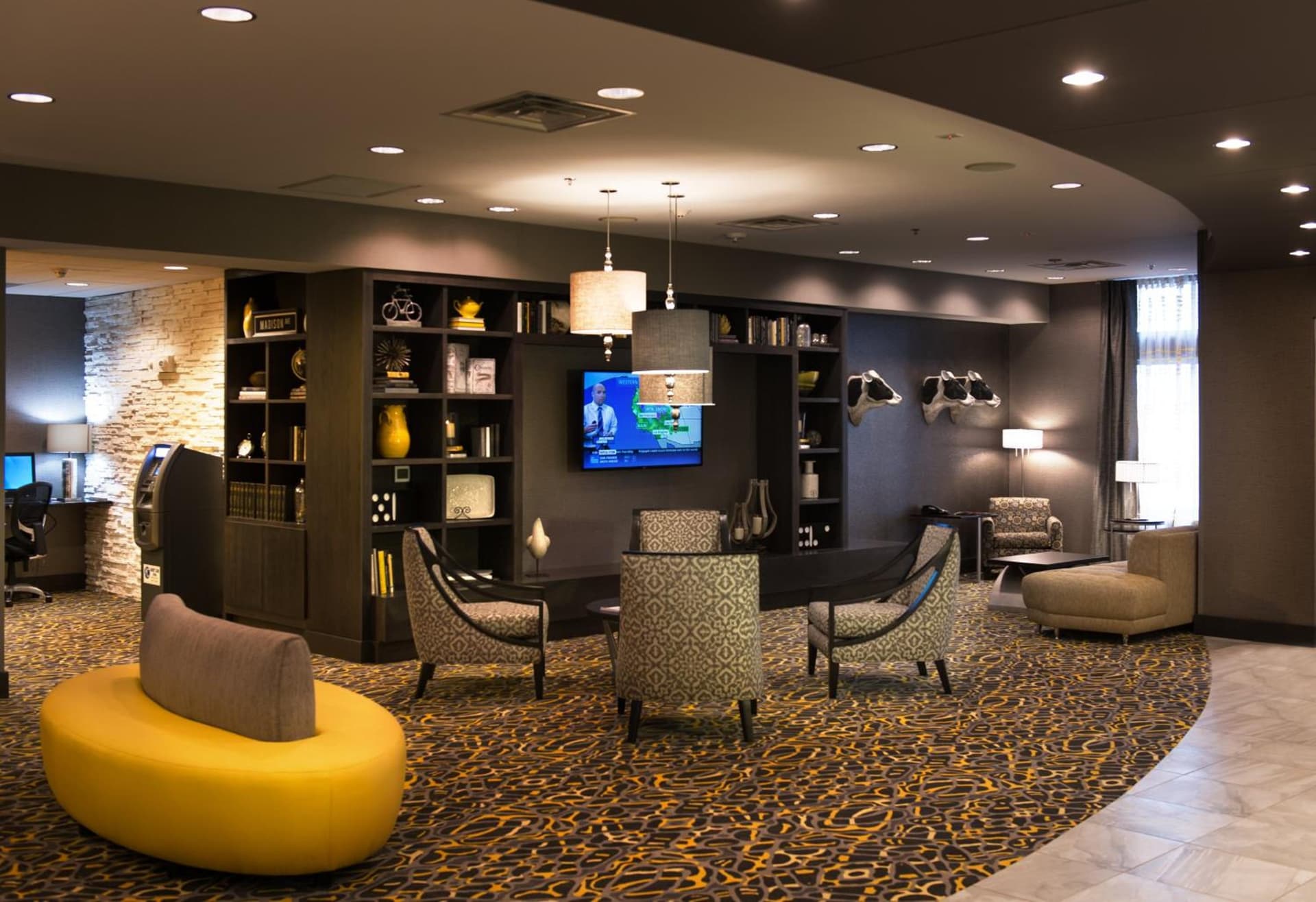 Holiday Inn Express and Suites Madison Central by IHG gallery photo in Madison, WI — image 12