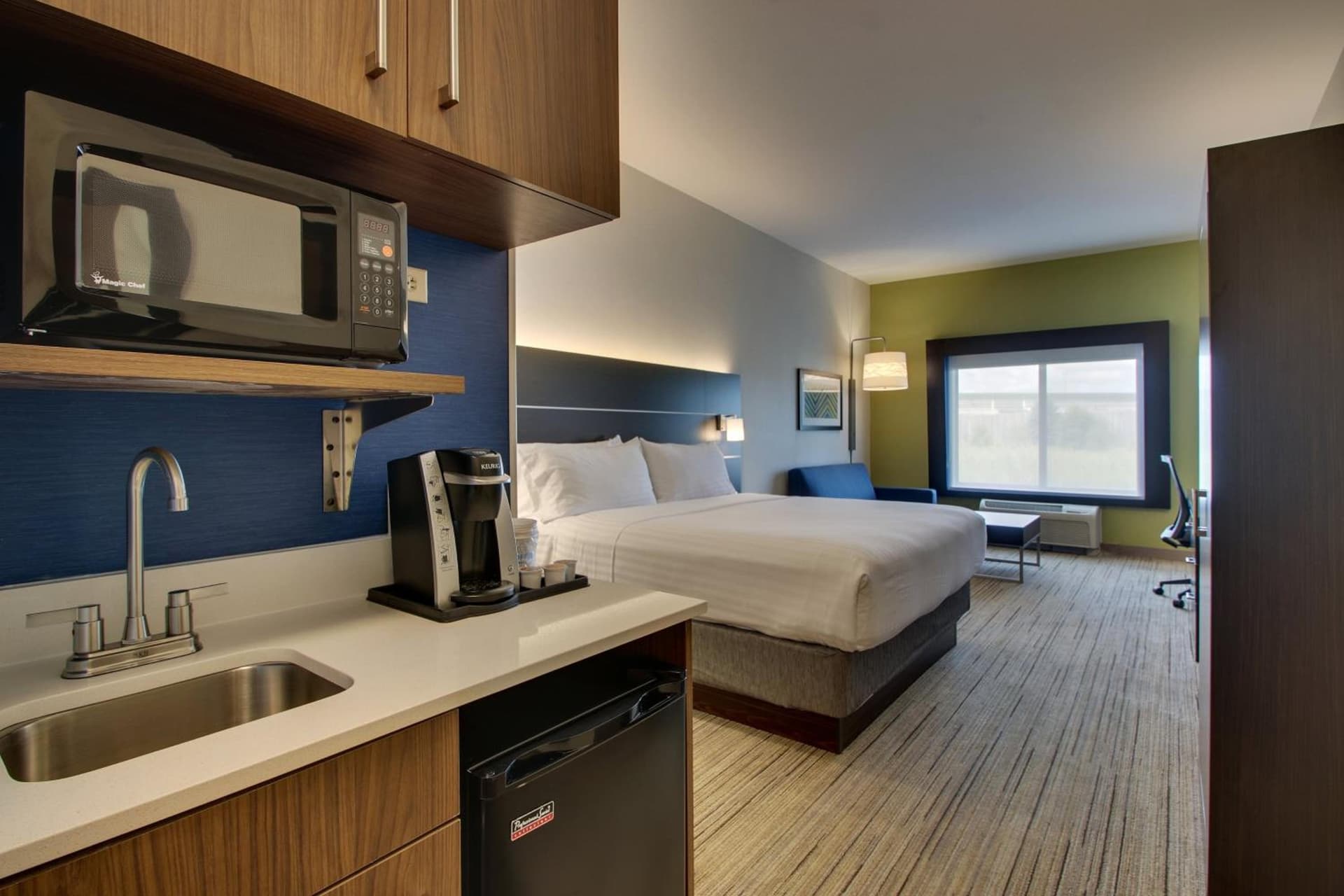 Holiday Inn Express Hotel & Suites Morris by IHG gallery photo in Morris, IL — image 5