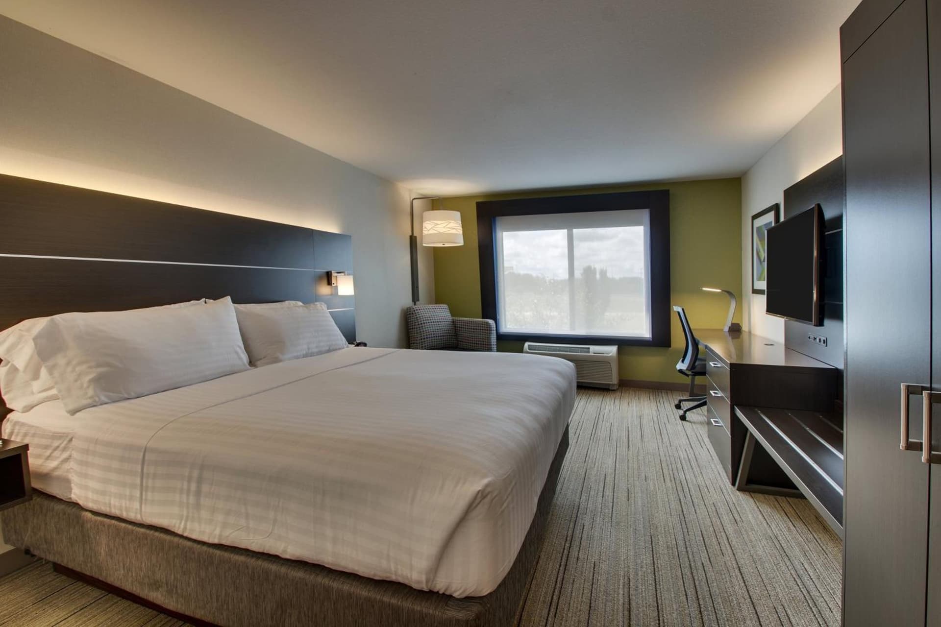 Holiday Inn Express Hotel & Suites Morris by IHG gallery photo in Morris, IL — image 38