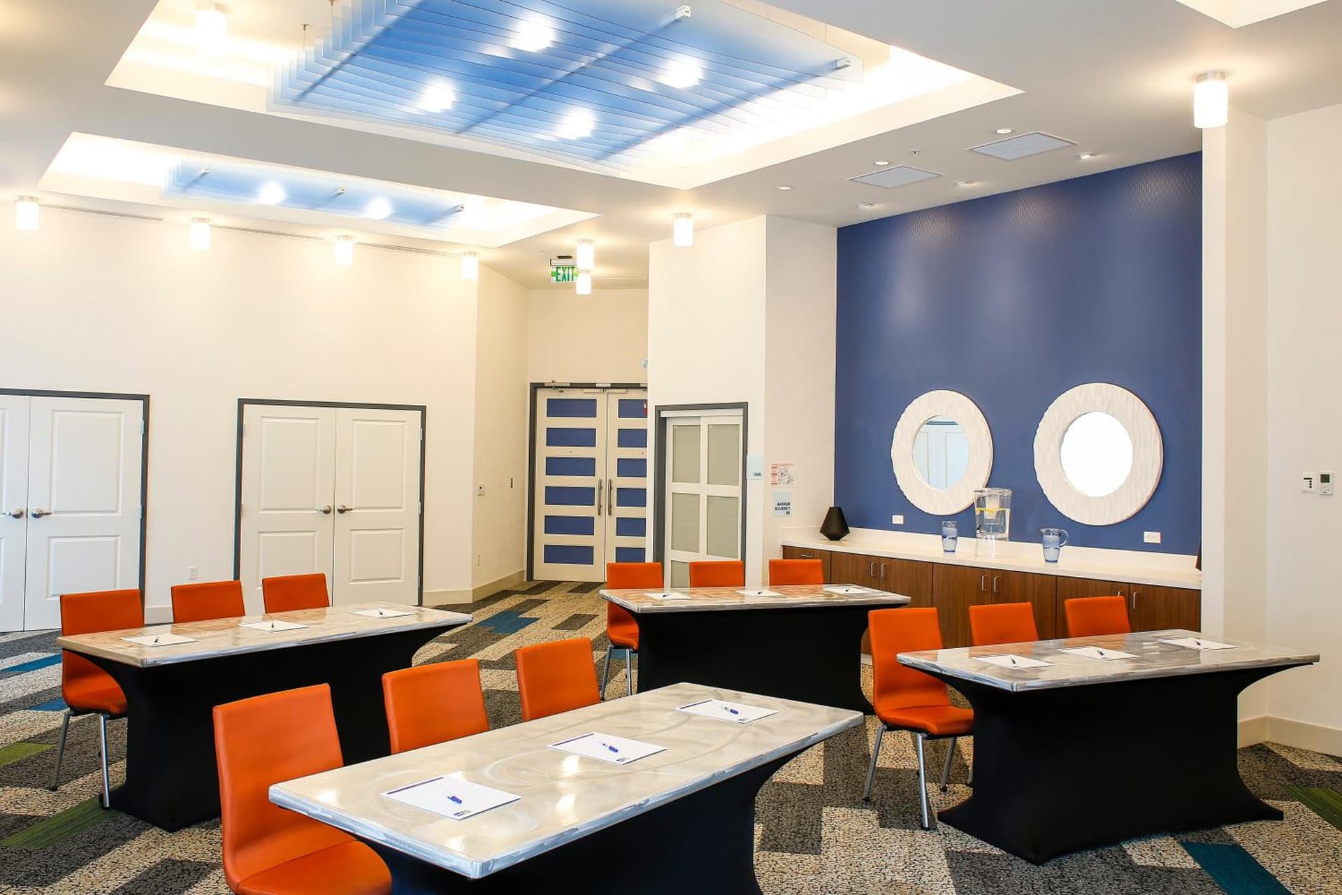 Holiday Inn Express & Suites Downtown Louisville by IHG gallery photo in Louisville, KY — image 19