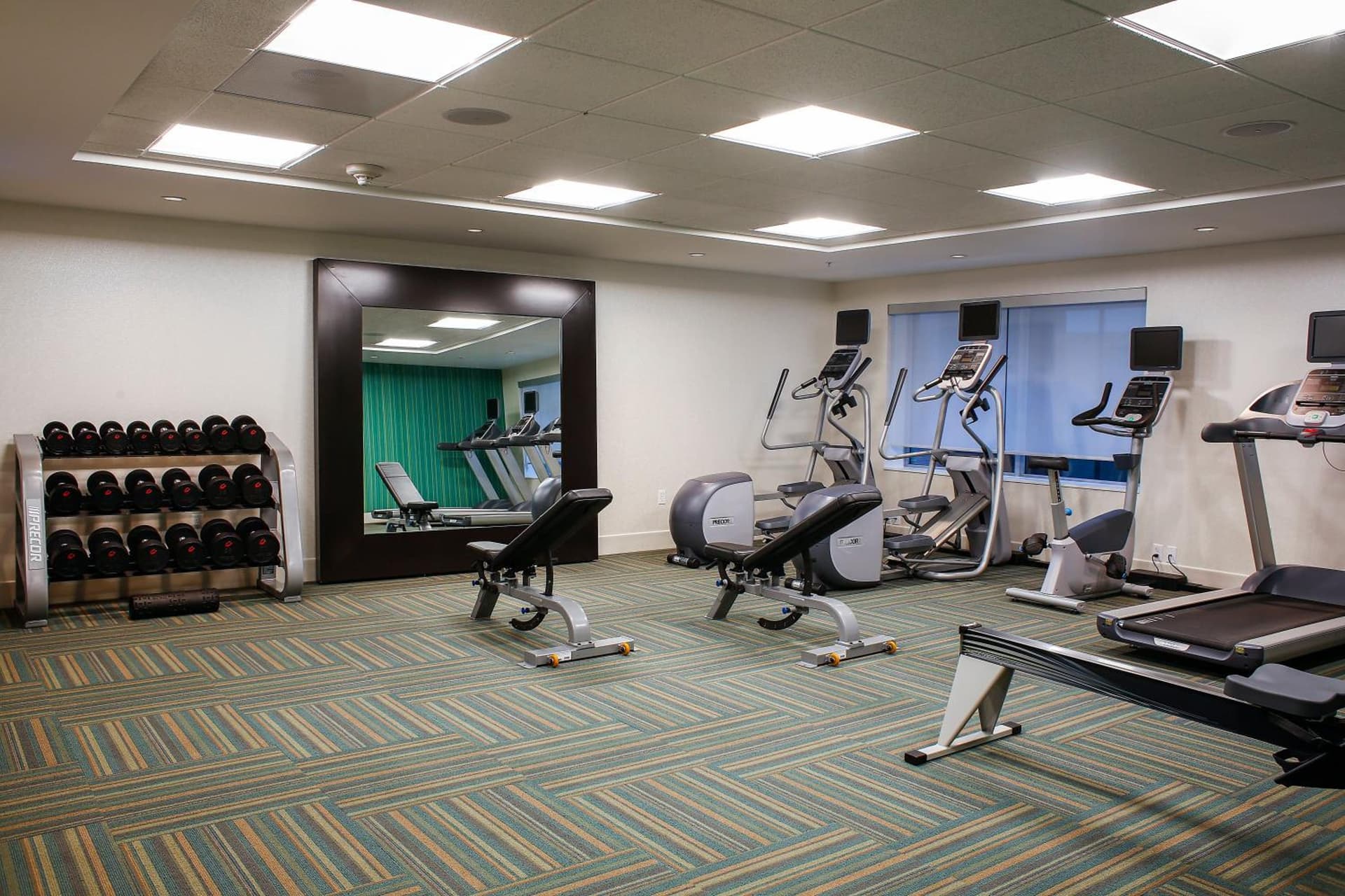 Holiday Inn Express & Suites Downtown Louisville by IHG gallery photo in Louisville, KY — image 24