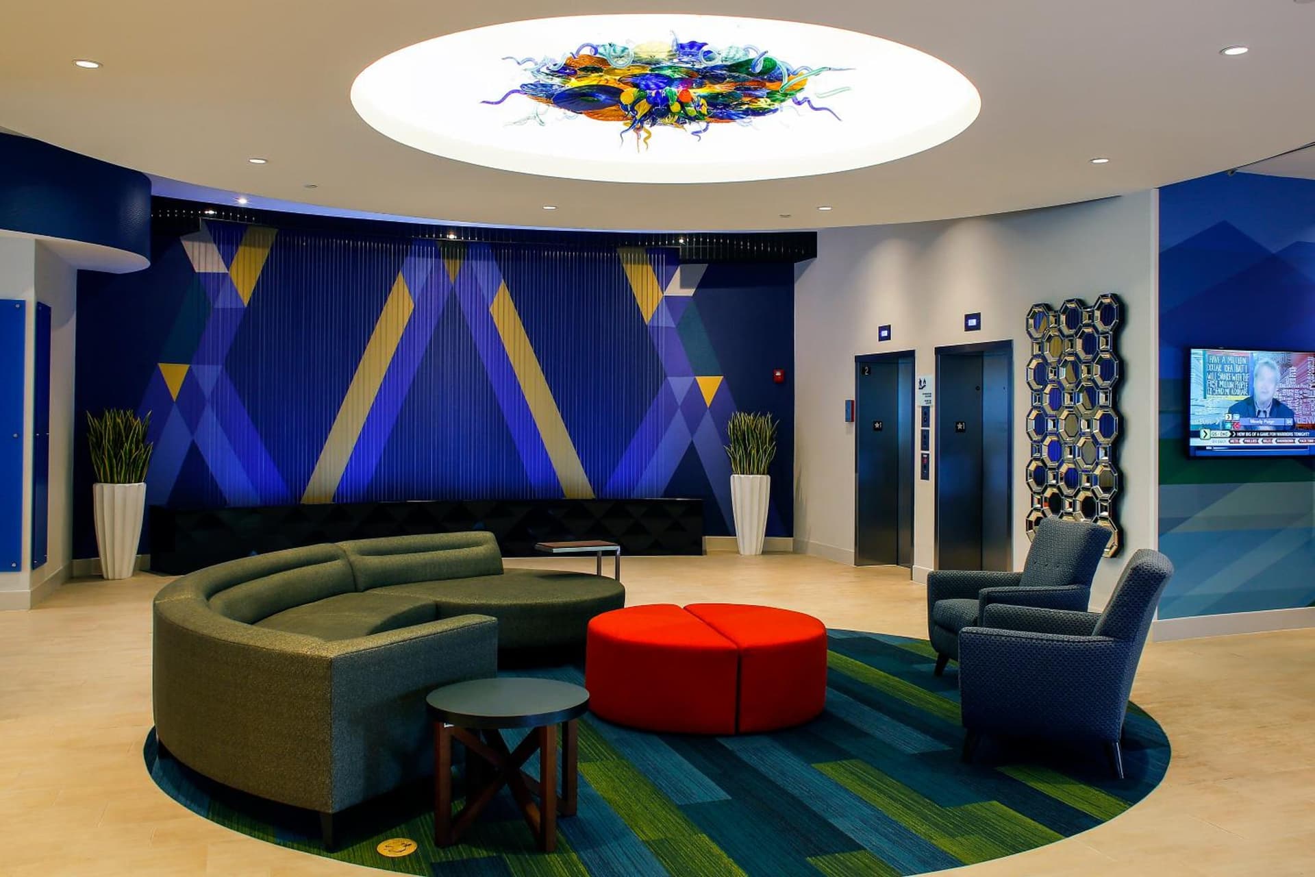 Holiday Inn Express & Suites Downtown Louisville by IHG gallery photo in Louisville, KY — image 13
