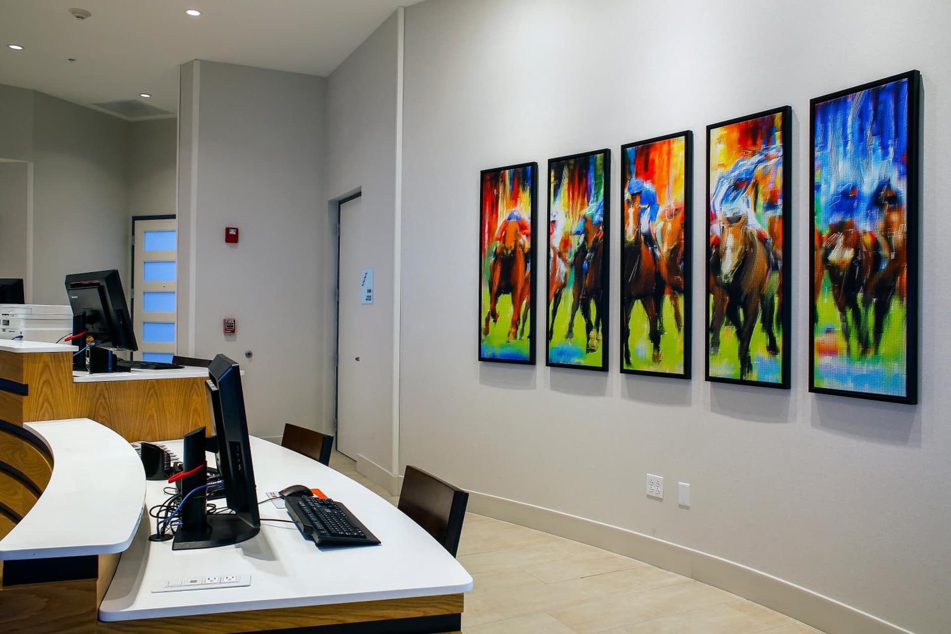 Holiday Inn Express & Suites Downtown Louisville by IHG gallery photo in Louisville, KY — image 39