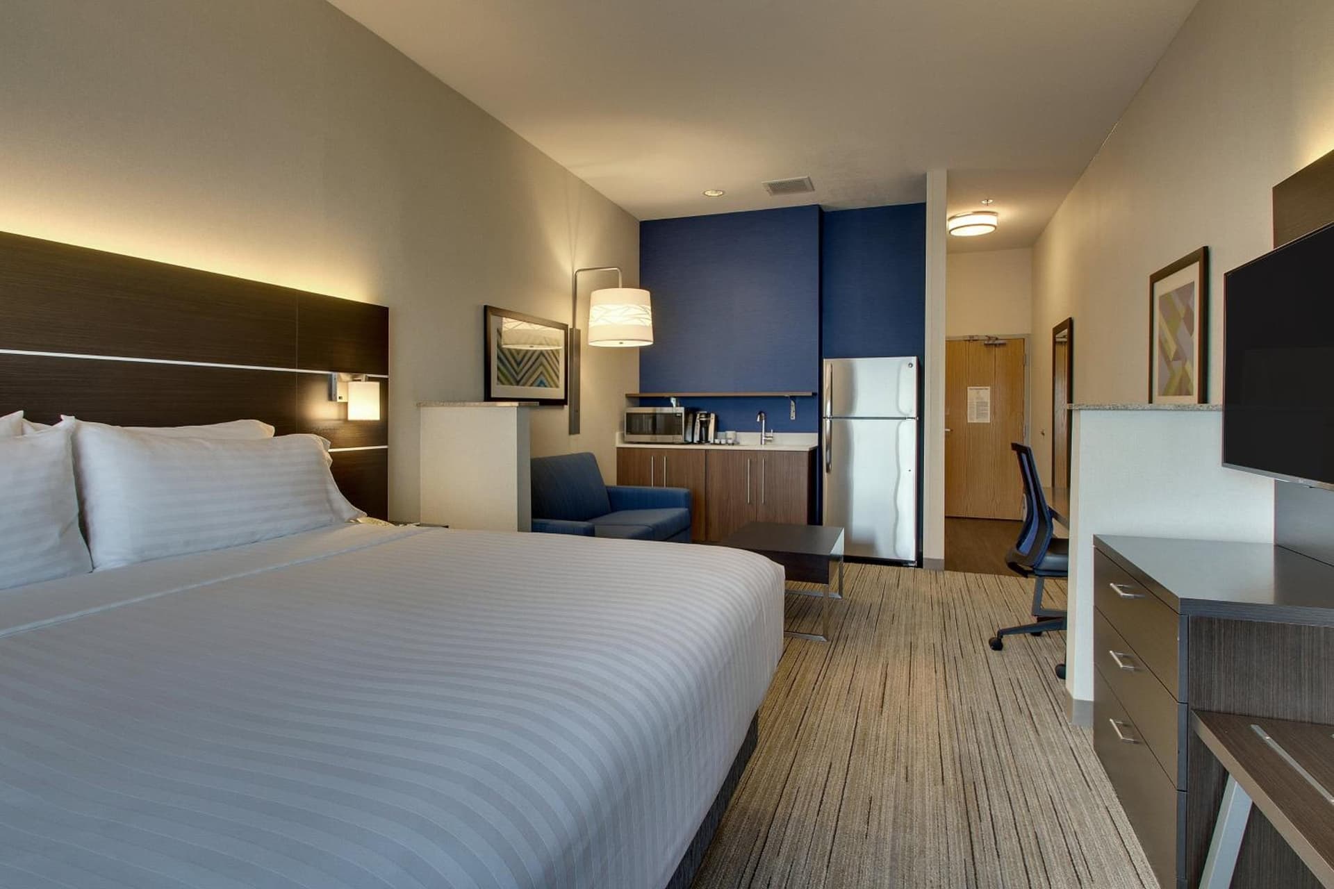 Holiday Inn Express Hotel & Suites Morris by IHG gallery photo in Morris, IL — image 64