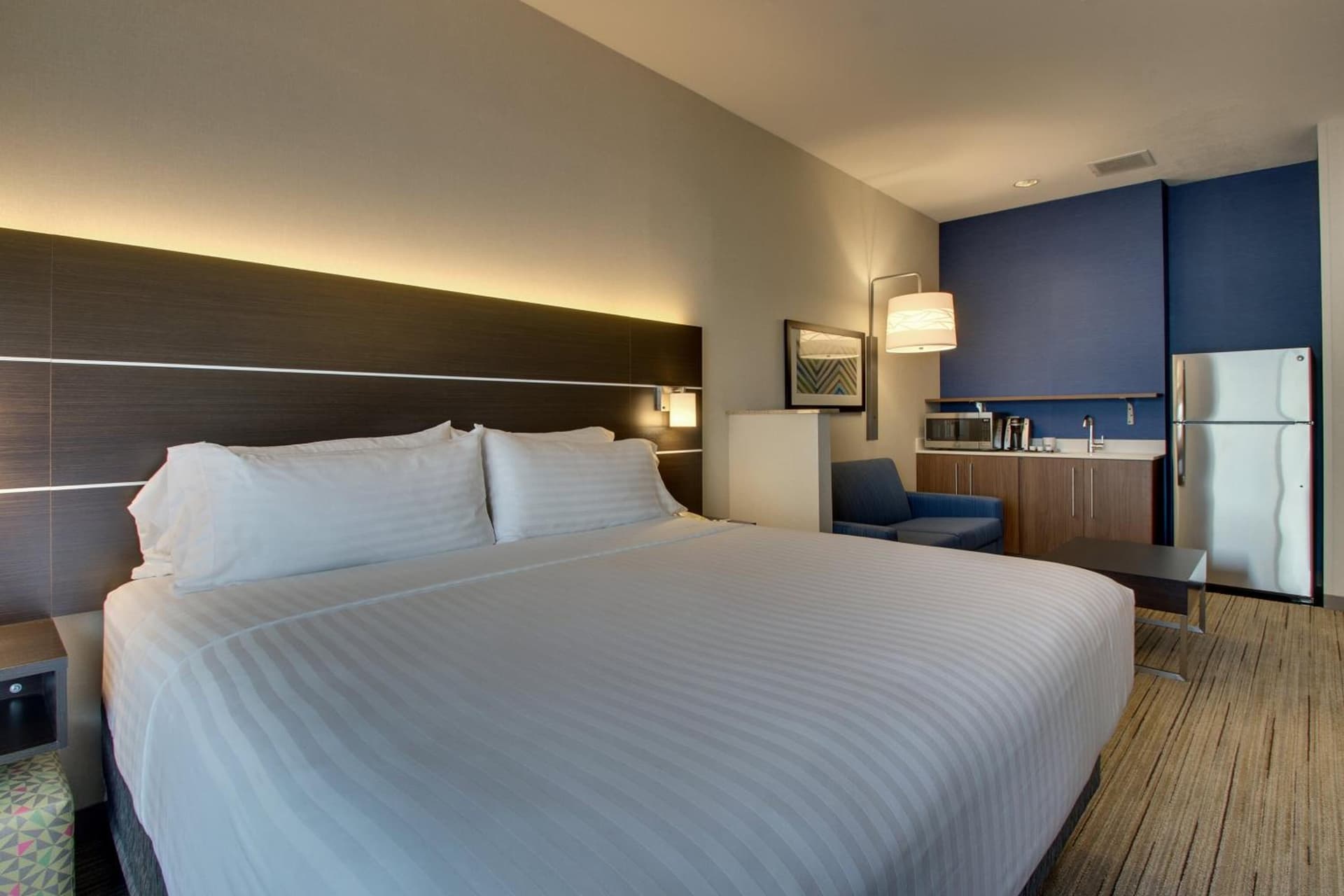 Holiday Inn Express Hotel & Suites Morris by IHG gallery photo in Morris, IL — image 62