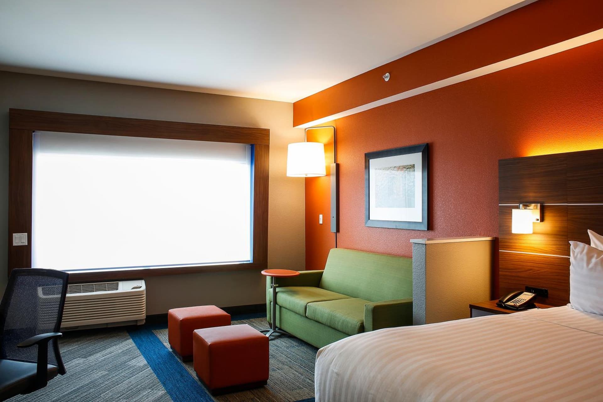 Holiday Inn Express & Suites Downtown Louisville by IHG gallery photo in Louisville, KY — image 41
