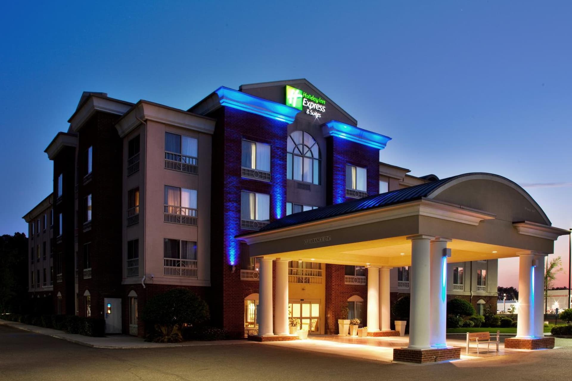 Holiday Inn Express Hotel & Suites West Monroe by IHG gallery photo in West Monroe, LA — image 10