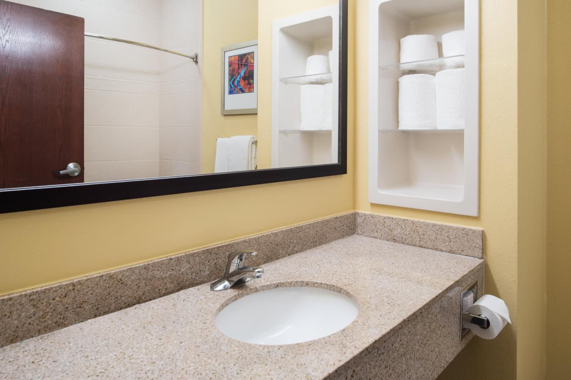 Holiday Inn Express Hotel & Suites West Monroe by IHG interior in West Monroe, LA — gallery photo 2