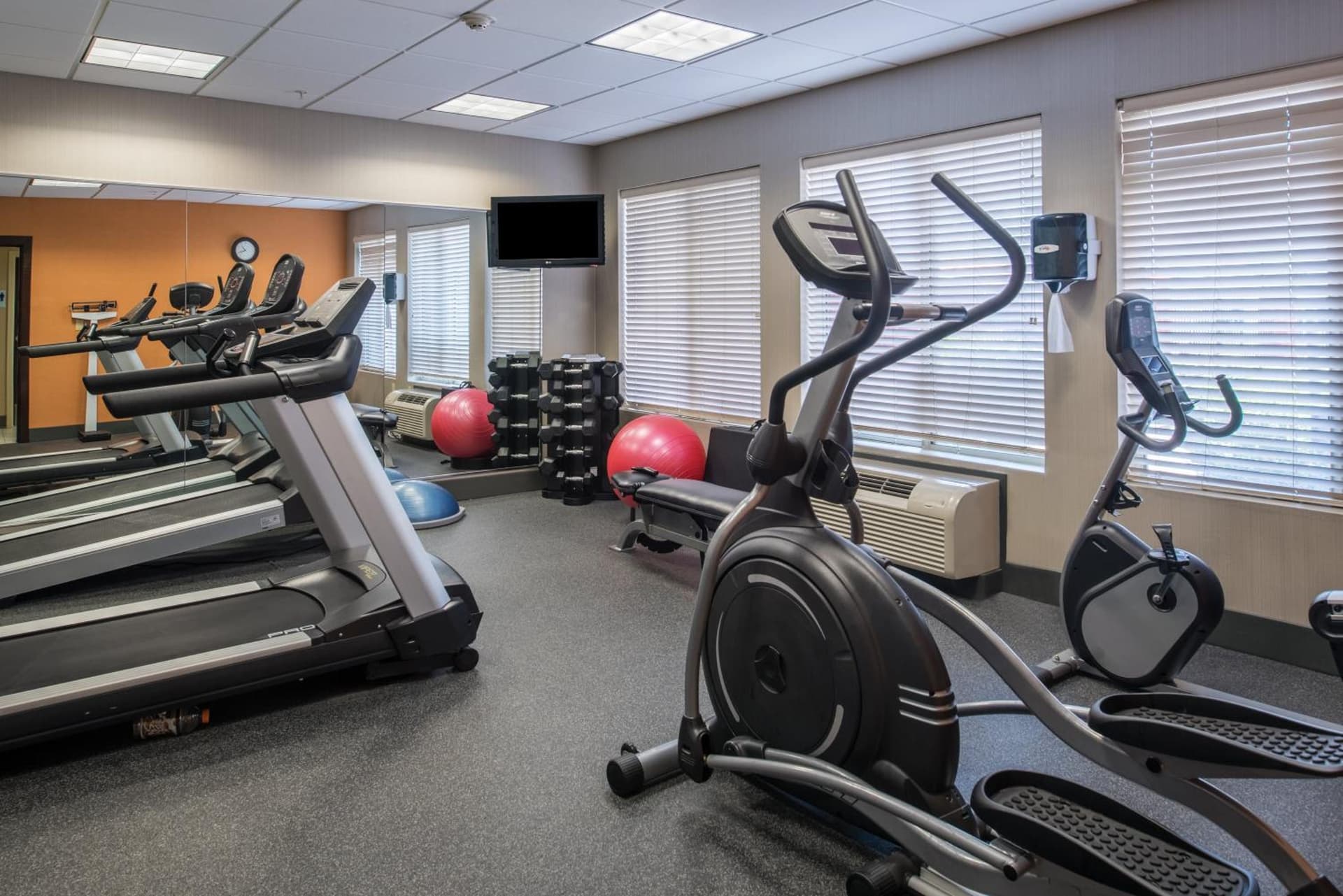 Holiday Inn Express Hotel & Suites West Monroe by IHG gallery photo in West Monroe, LA — image 5