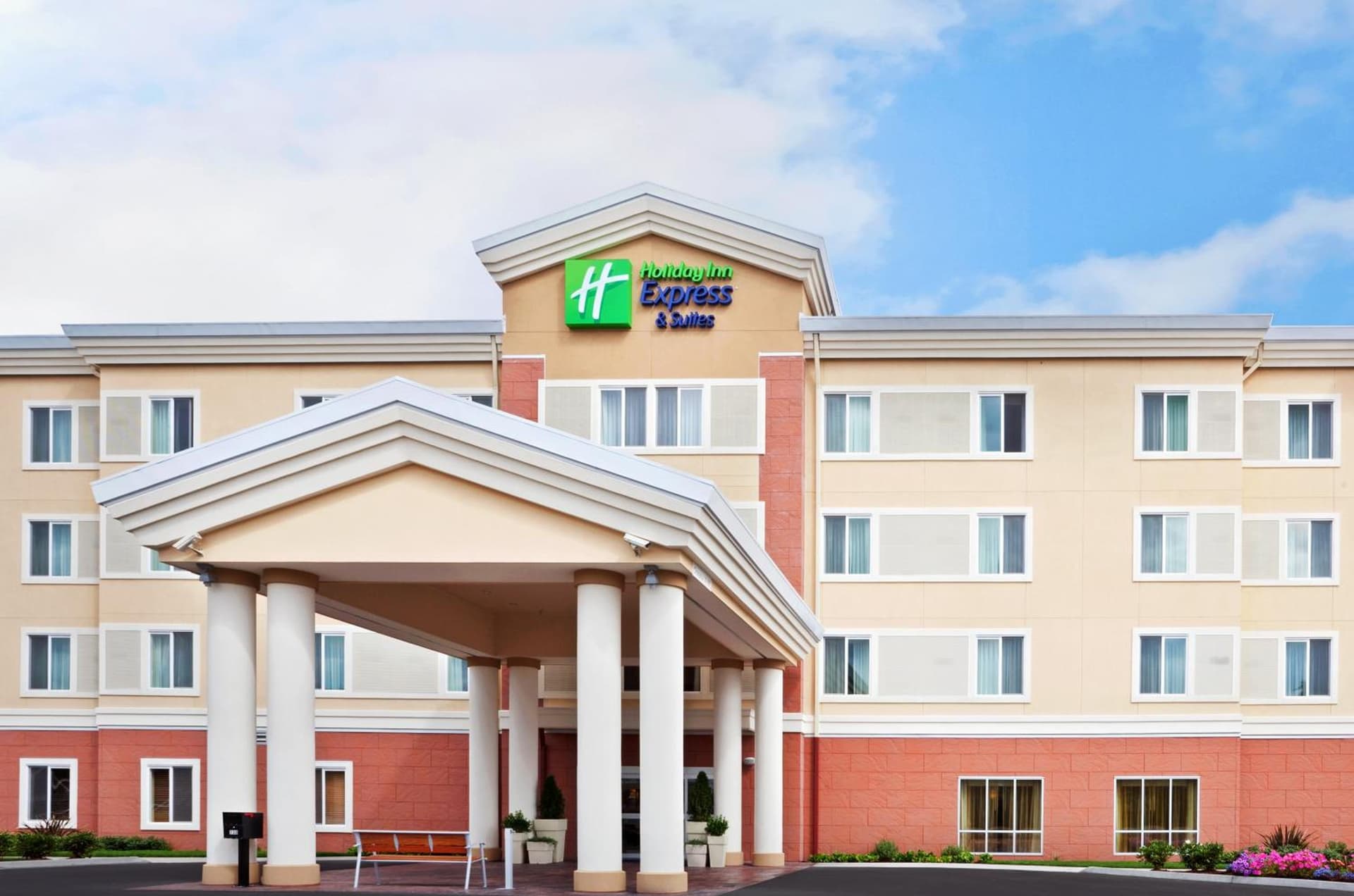 Holiday Inn Express Hotel & Suites Chehalis - Centralia by IHG featured exterior or lobby in Chehalis, WA — similar hotel