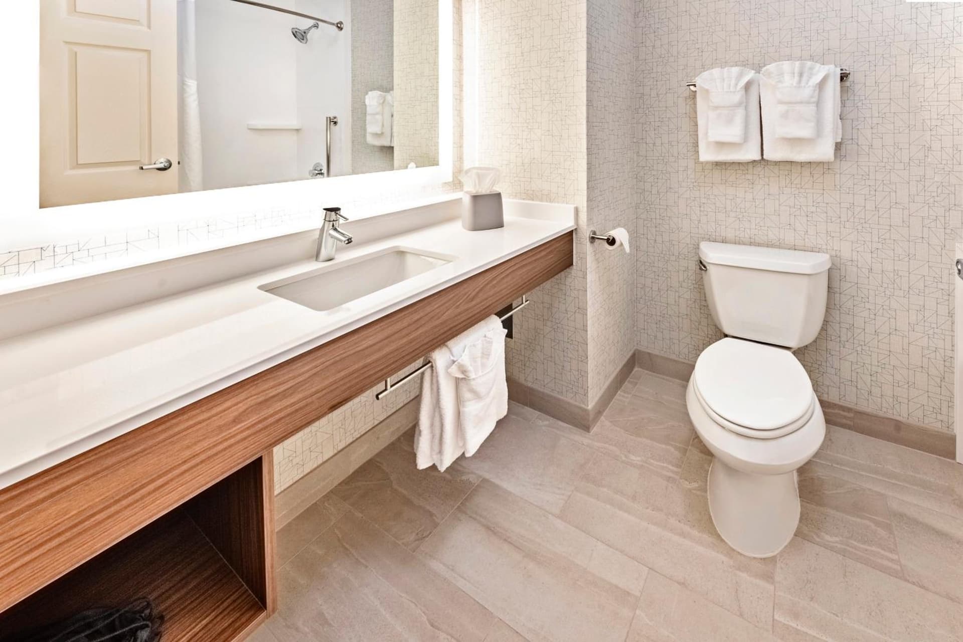 Holiday Inn Express Hotel & Suites Lake Zurich-Barrington by IHG gallery photo in Lake Zurich, IL — image 8