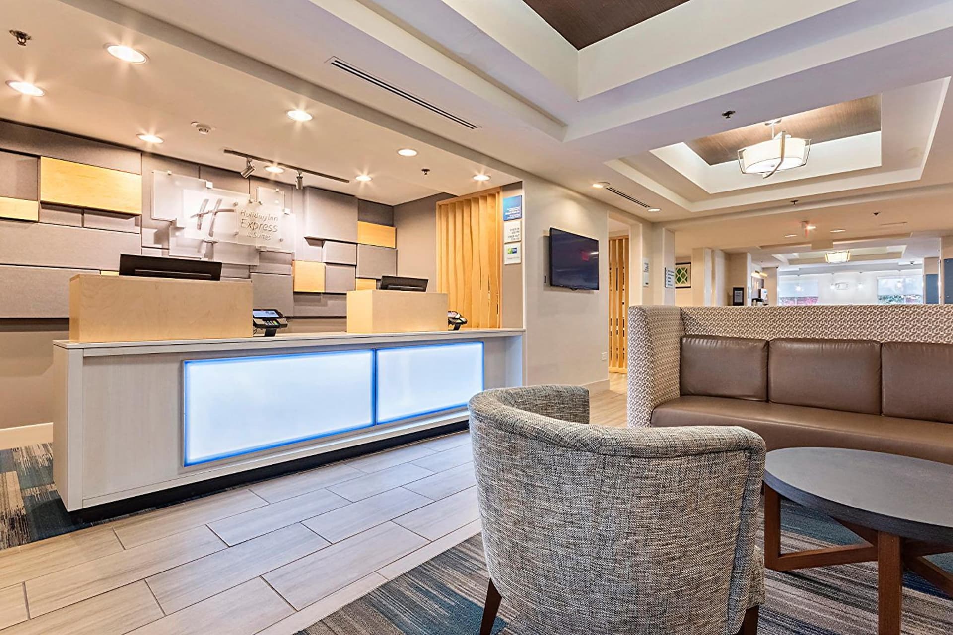 Holiday Inn Express Hotel & Suites Lake Zurich-Barrington by IHG gallery photo in Lake Zurich, IL — image 11