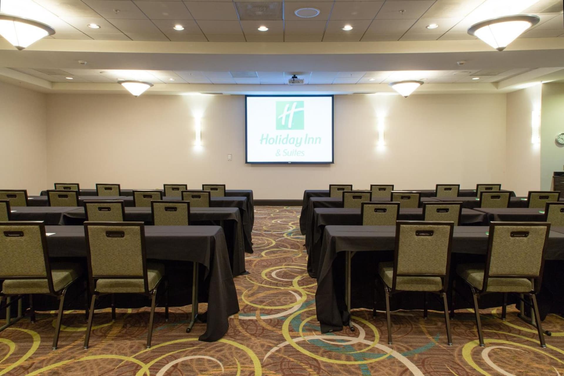 Holiday Inn Hotel & Suites Bloomington Airport by IHG property views in Bloomington, IL — gallery photo 3