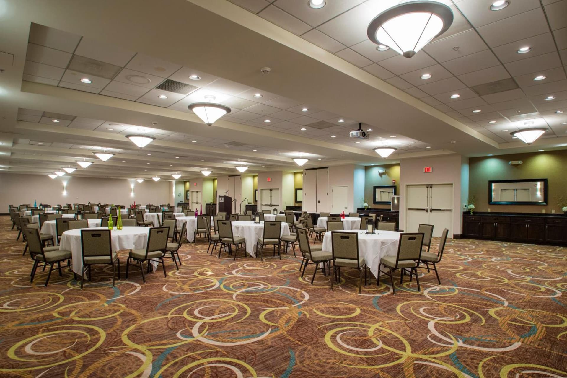 Holiday Inn Hotel & Suites Bloomington Airport by IHG interior in Bloomington, IL — gallery photo 2