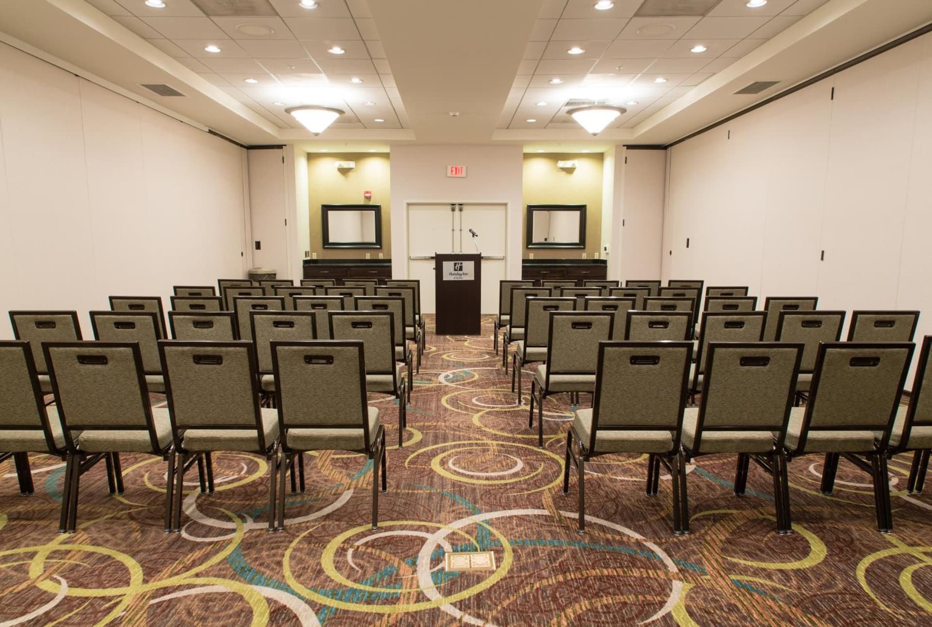 Holiday Inn Hotel & Suites Bloomington Airport by IHG gallery photo in Bloomington, IL — image 4