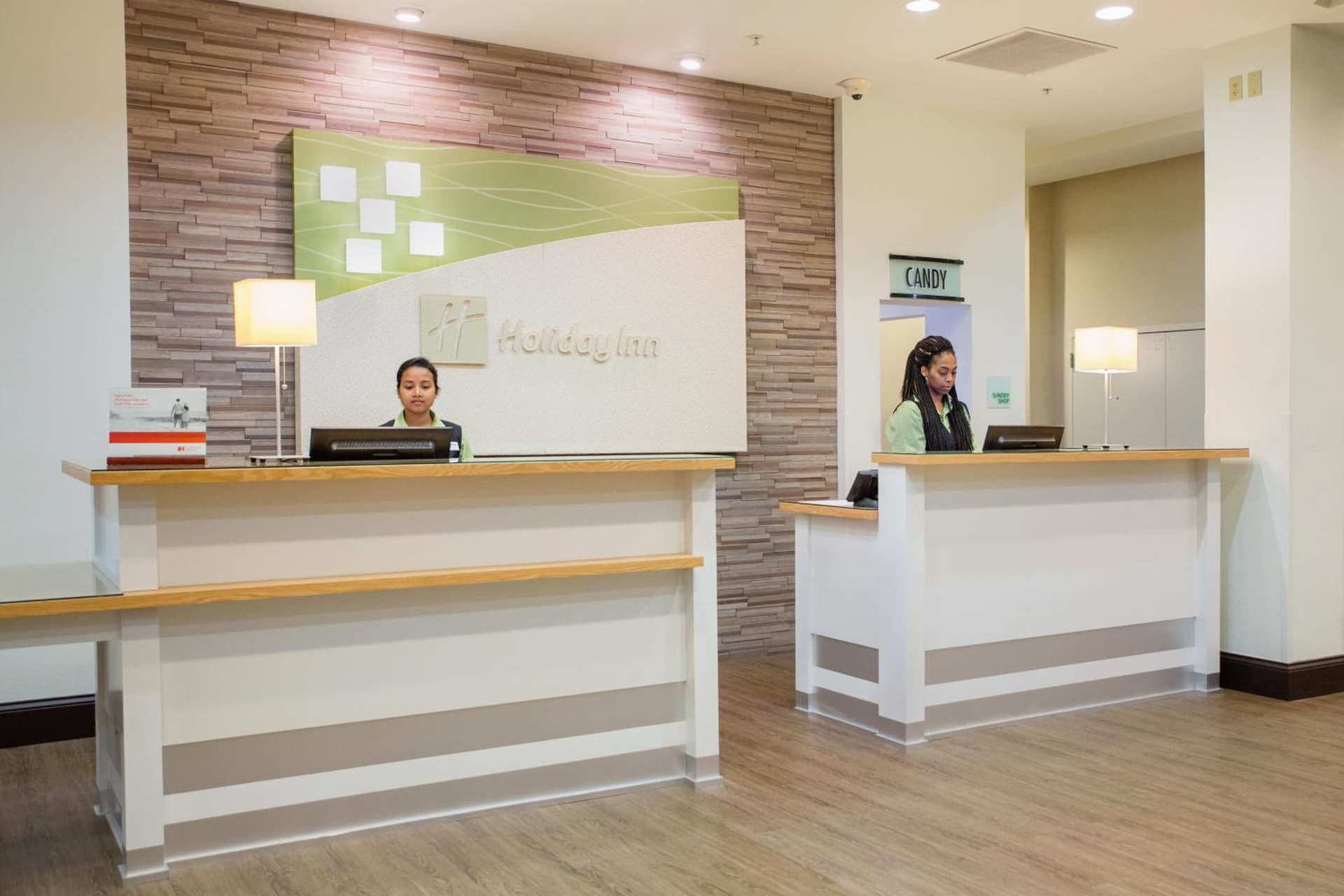 Holiday Inn Hotel & Suites Bloomington Airport by IHG gallery photo in Bloomington, IL — image 46