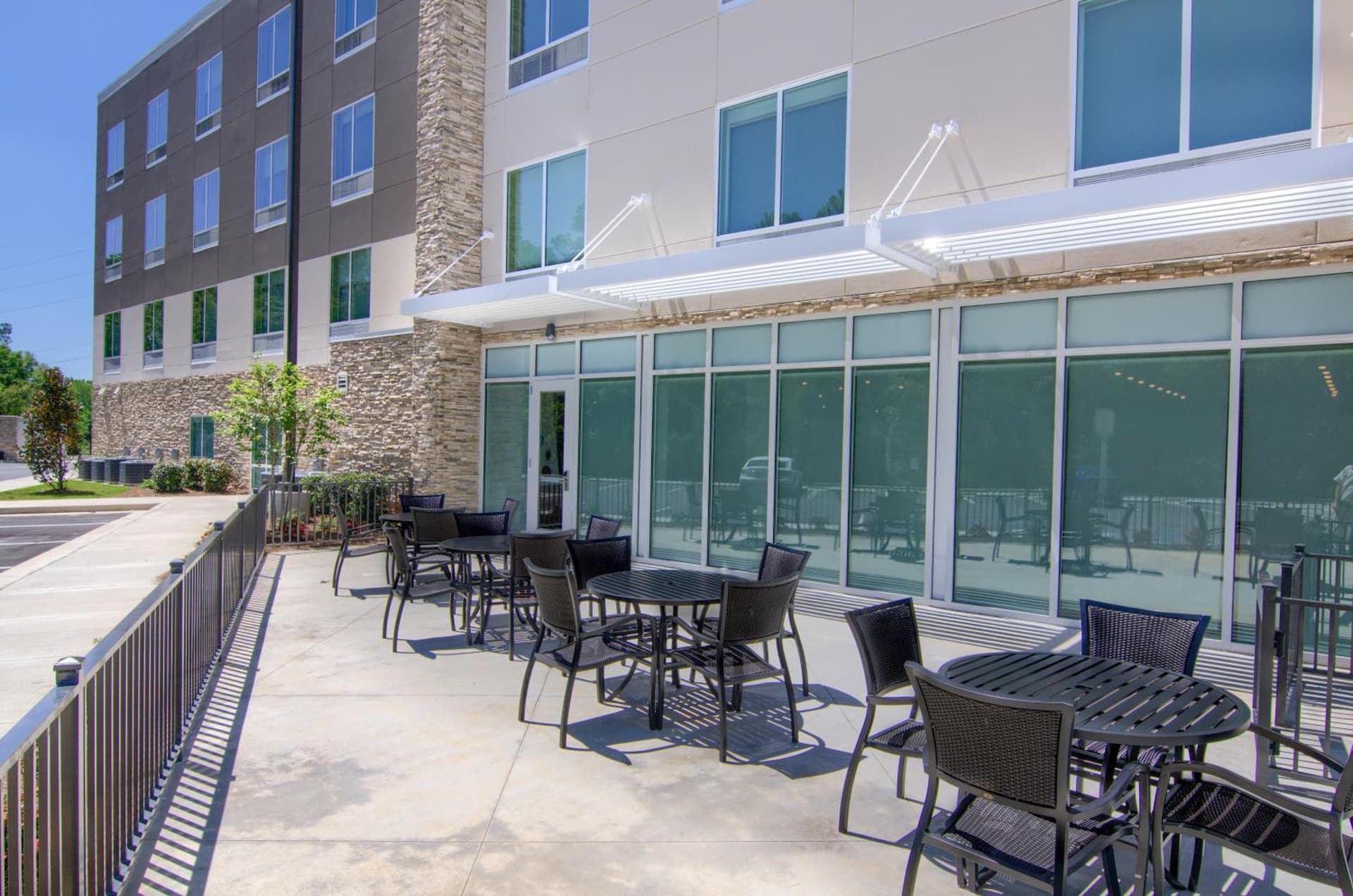 Holiday Inn Express & Suites Mobile - University Area by IHG gallery photo in Mobile, AL — image 42