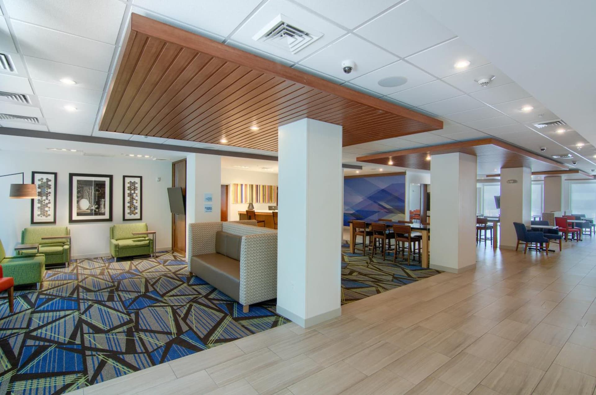 Holiday Inn Express & Suites Mobile - University Area by IHG gallery photo in Mobile, AL — image 30