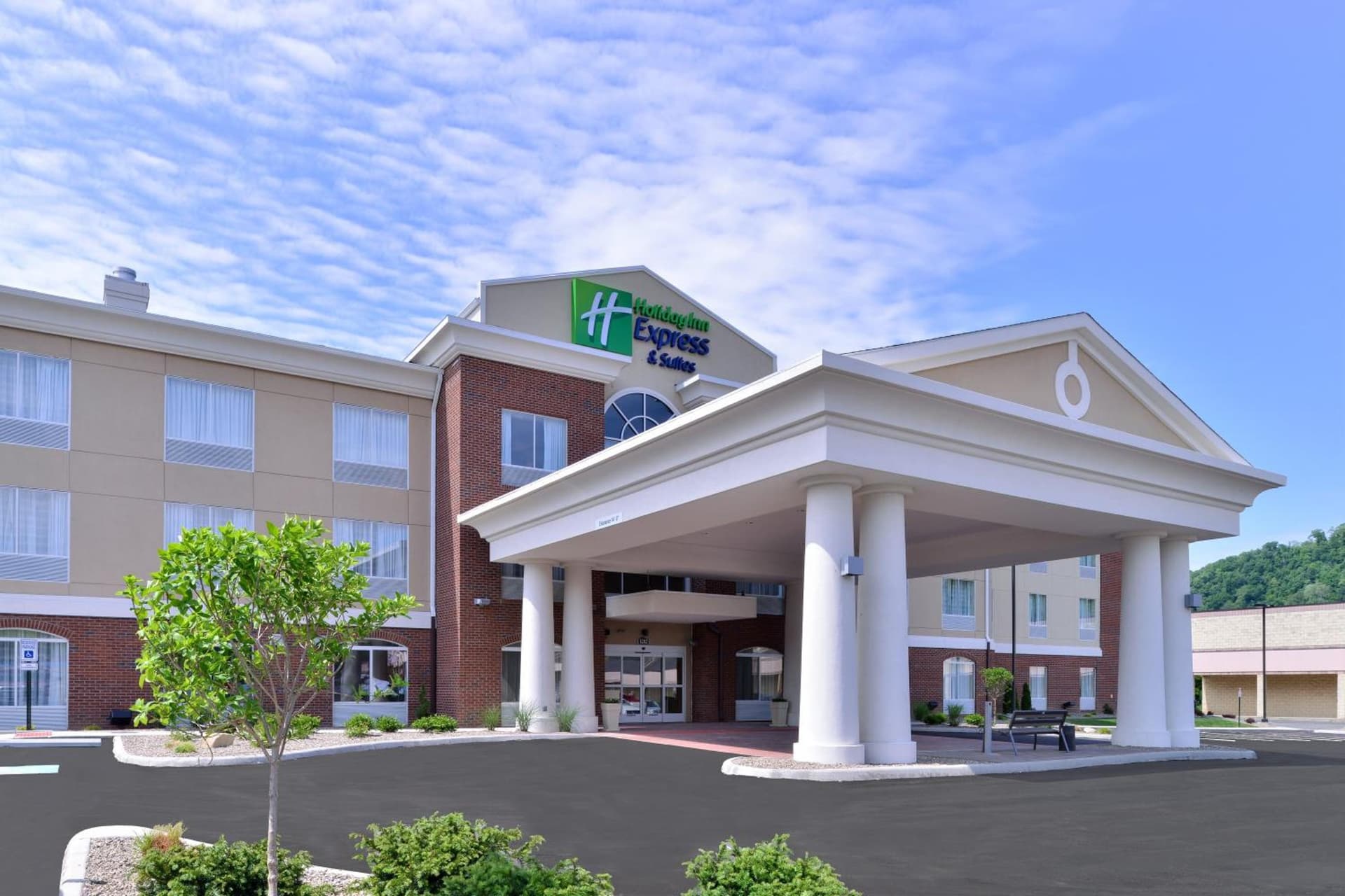 Holiday Inn Express & Suites New Martinsville by IHG featured exterior or lobby in New Martinsville, WV — similar hotel