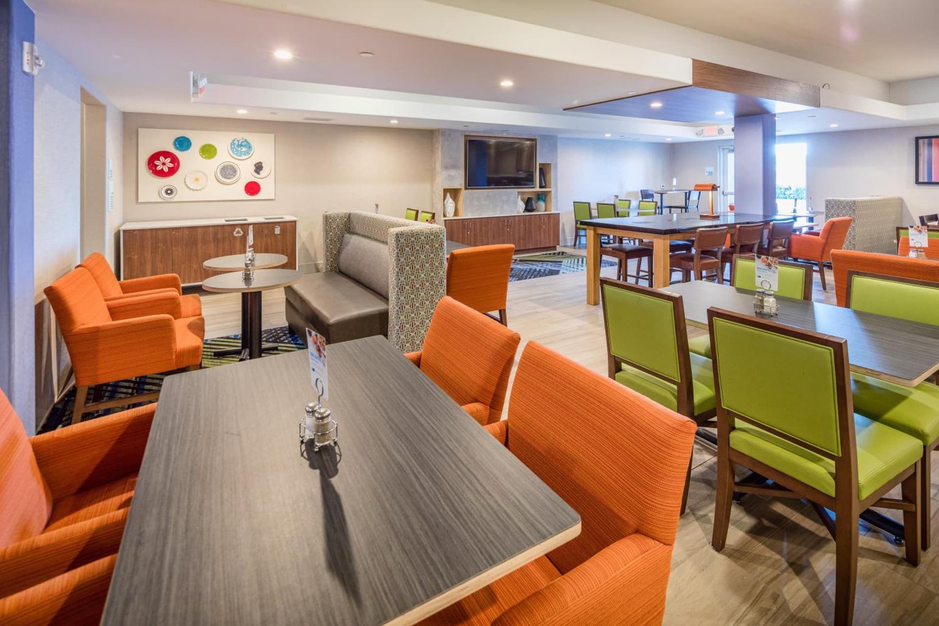 Holiday Inn Express Hotel & Suites Modesto-Salida by IHG gallery photo in Modesto, CA — image 9