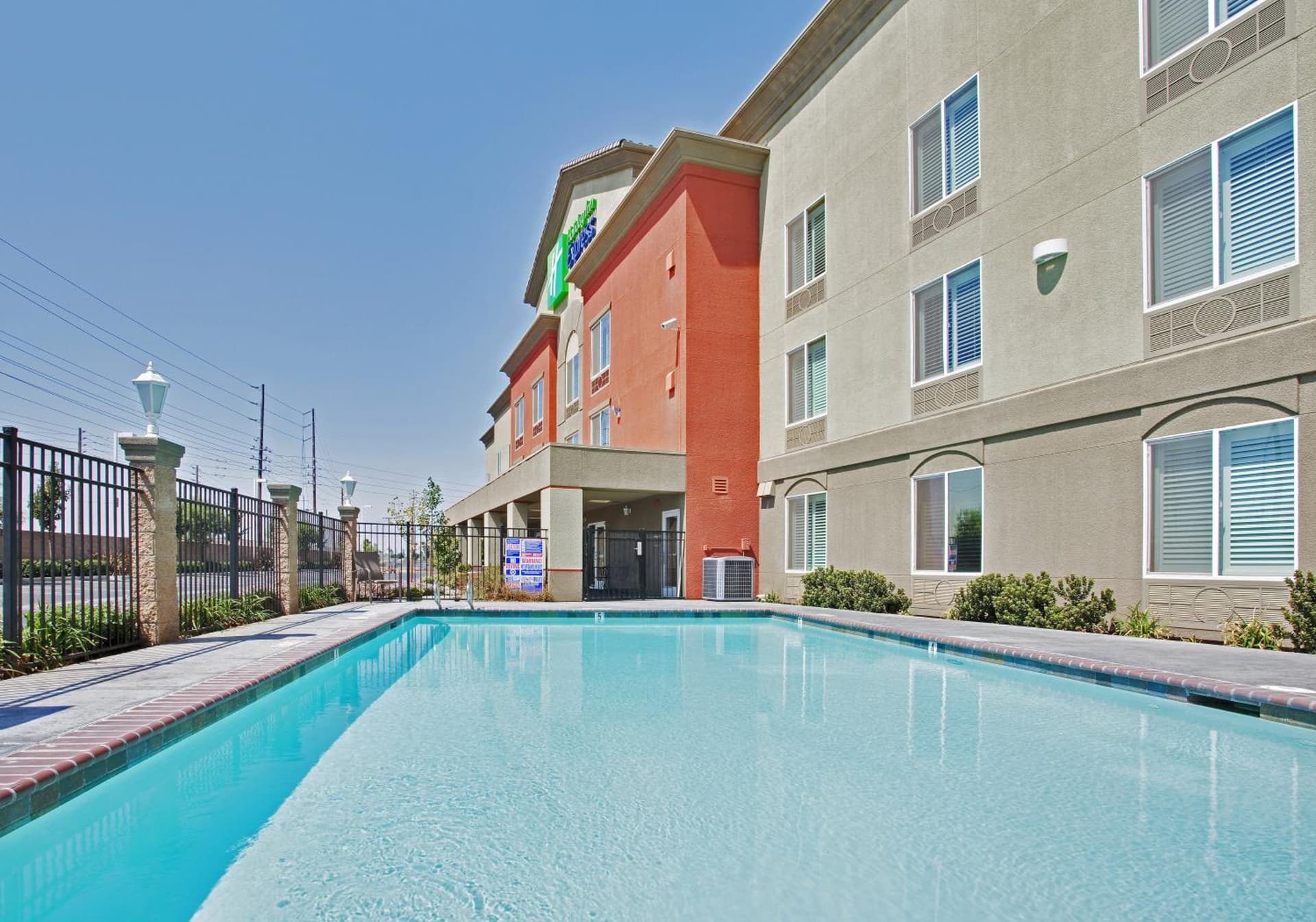 Holiday Inn Express Hotel & Suites Modesto-Salida by IHG gallery photo in Modesto, CA — image 40