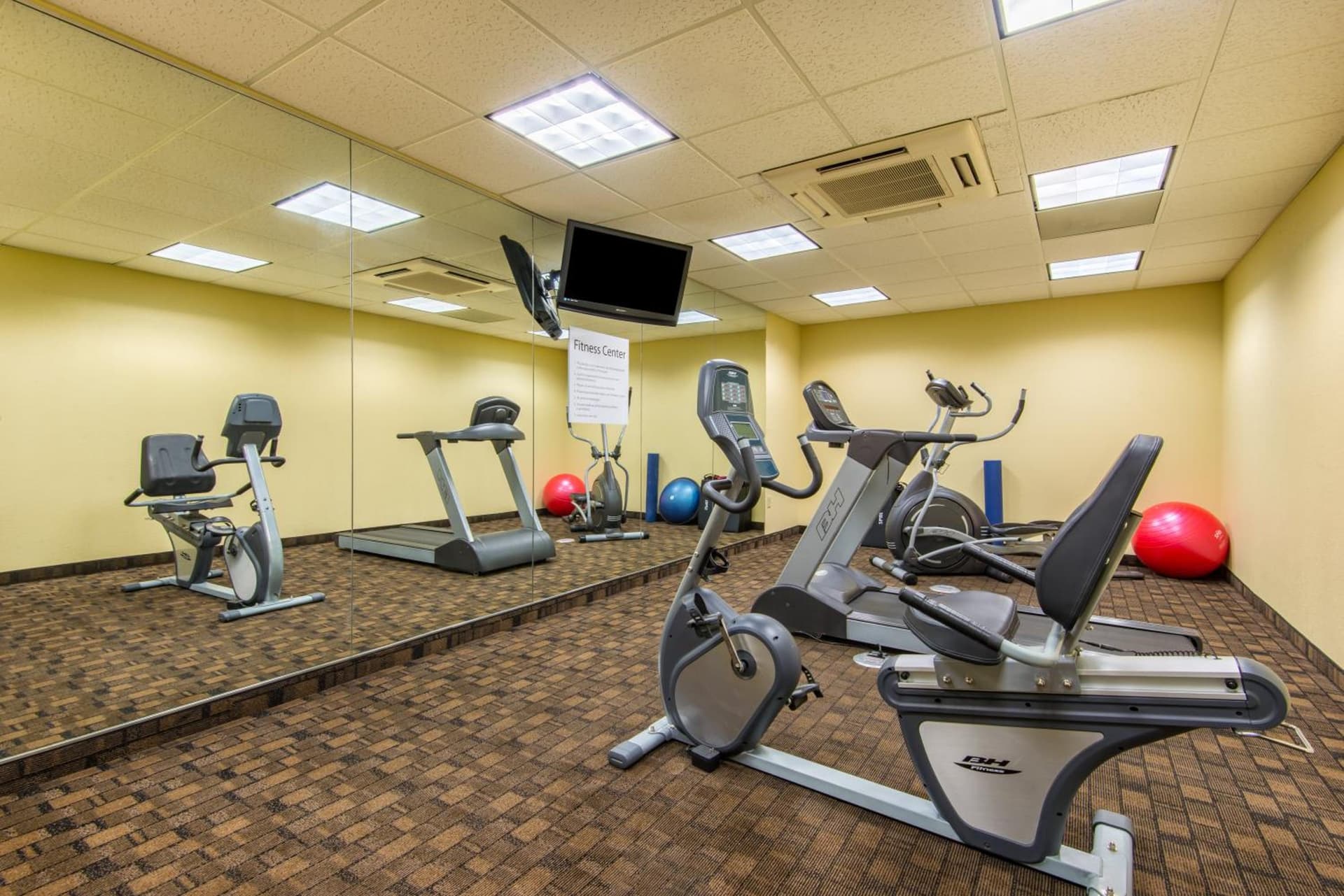 Holiday Inn Express Hotel & Suites El Dorado by IHG property views in El Dorado, KS — gallery photo 3