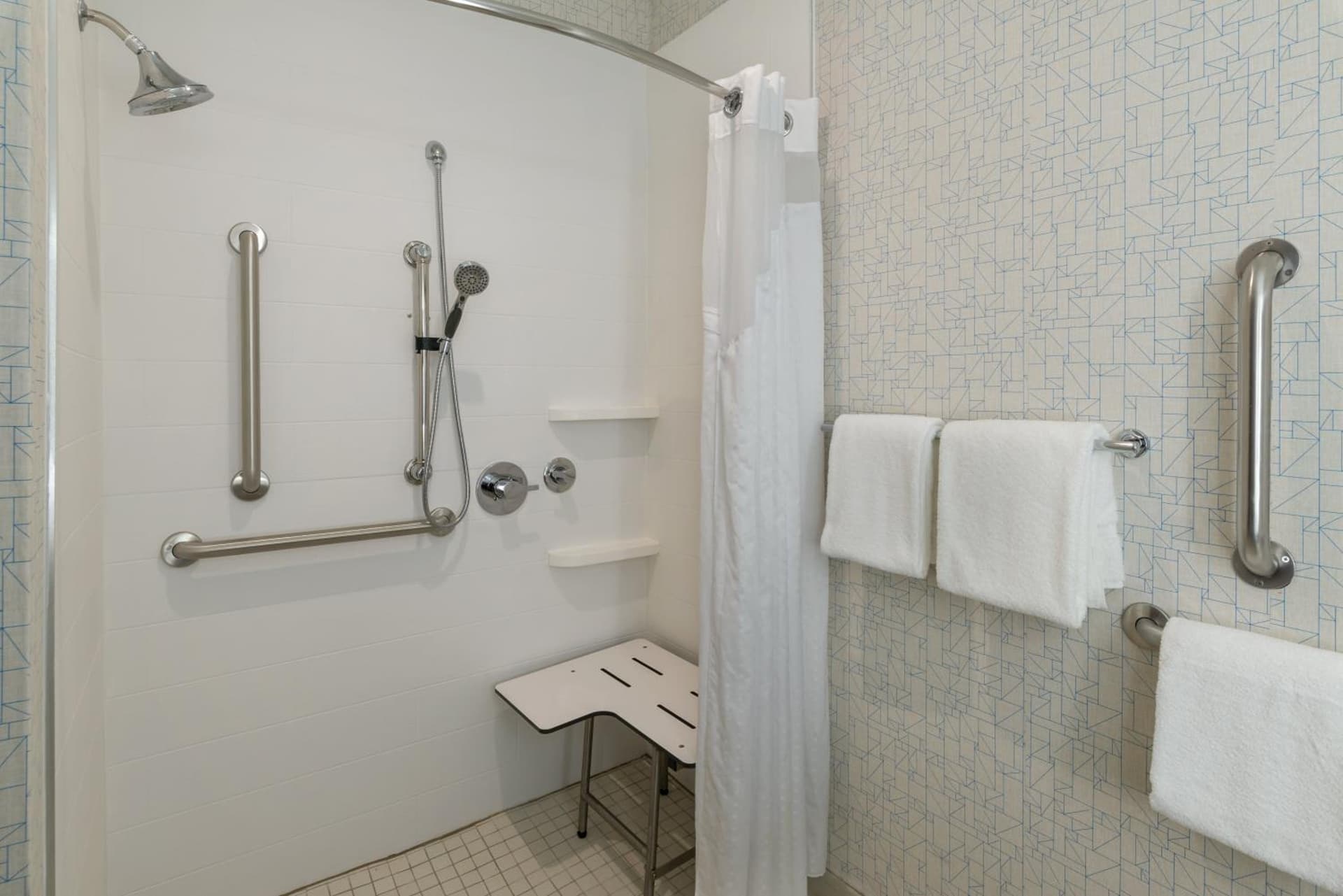 Holiday Inn Express Lawrence by IHG gallery photo in Lawrence, KS — image 38
