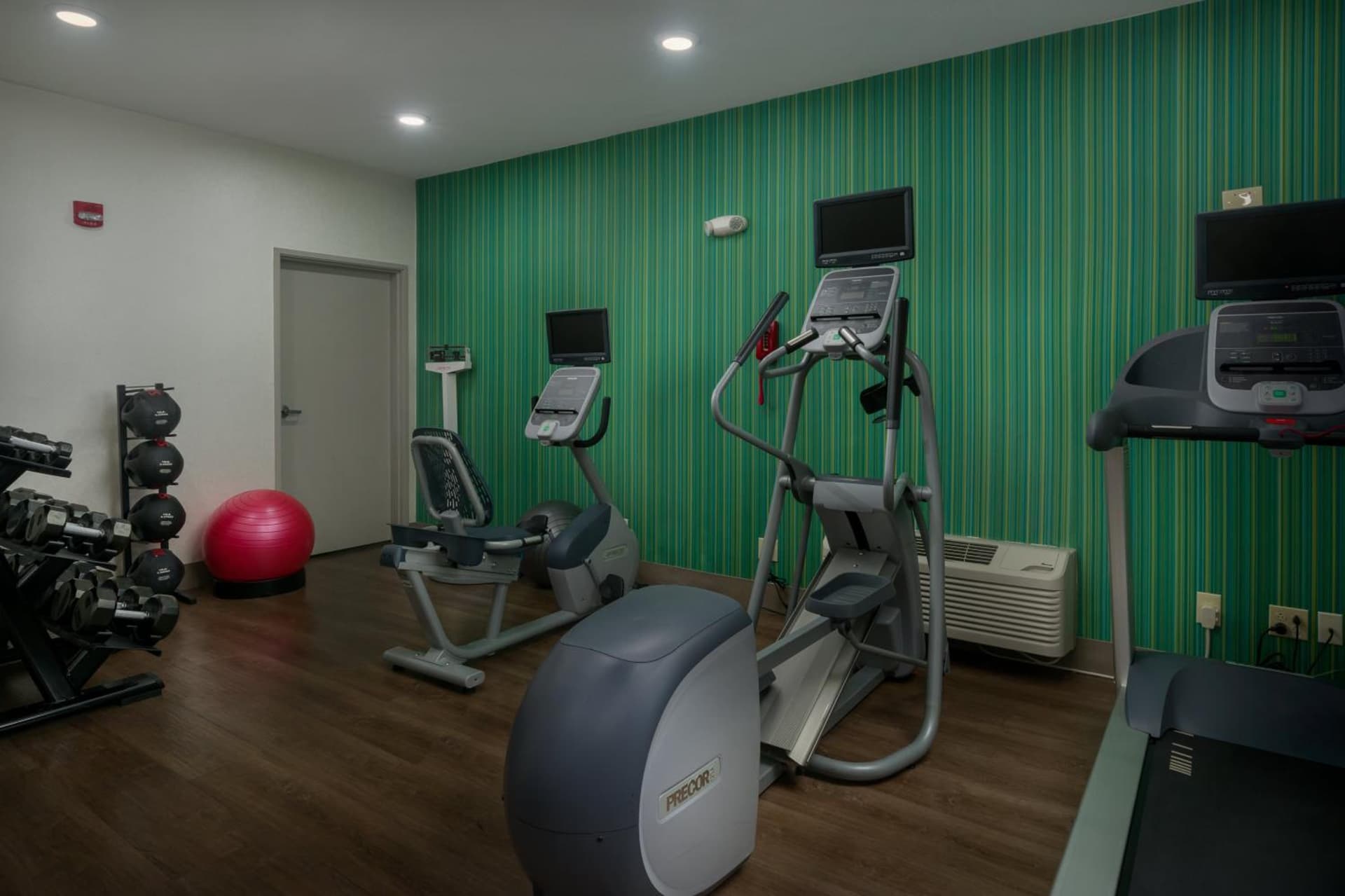 Holiday Inn Express Lawrence by IHG gallery photo in Lawrence, KS — image 18