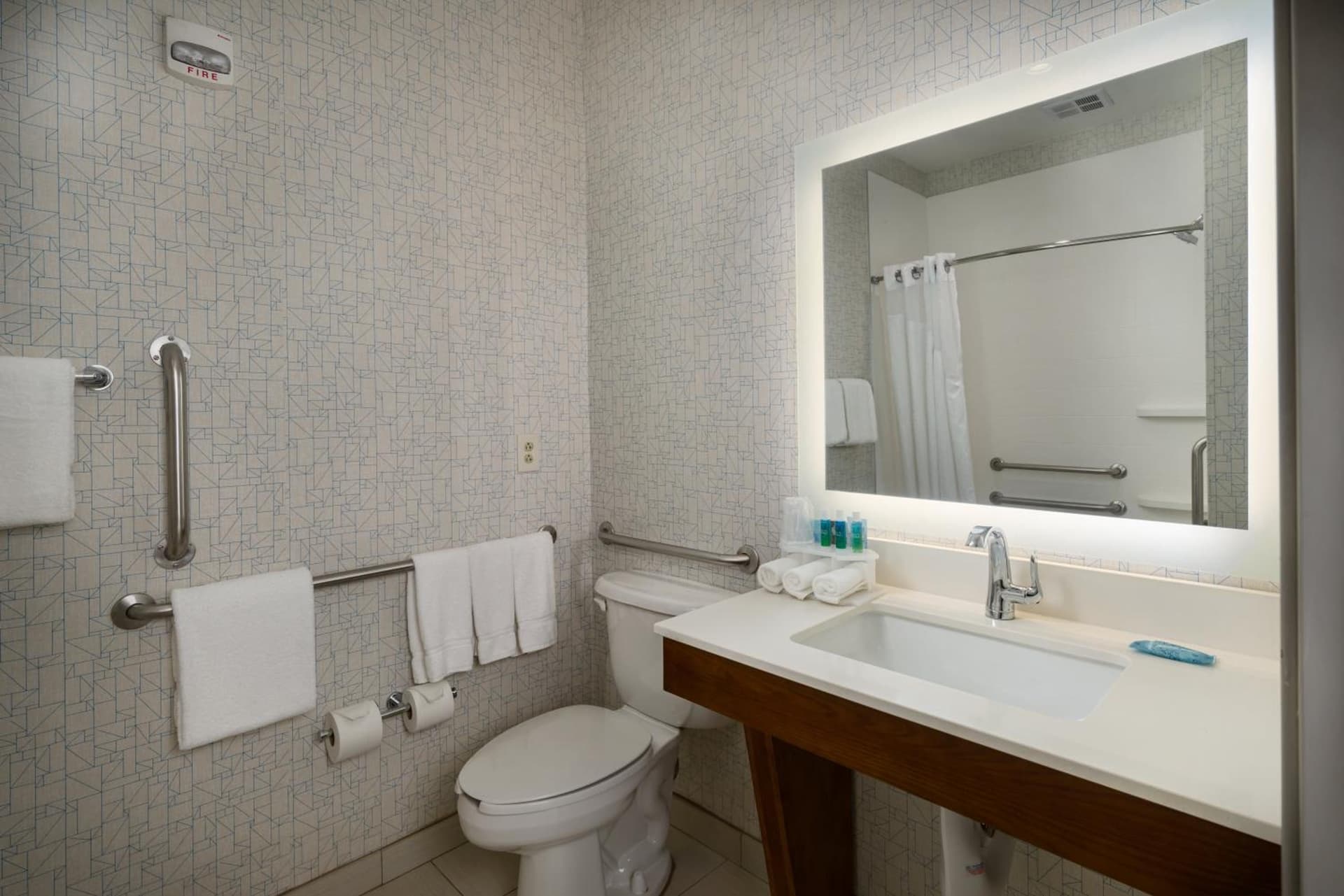 Holiday Inn Express Lawrence by IHG gallery photo in Lawrence, KS — image 22