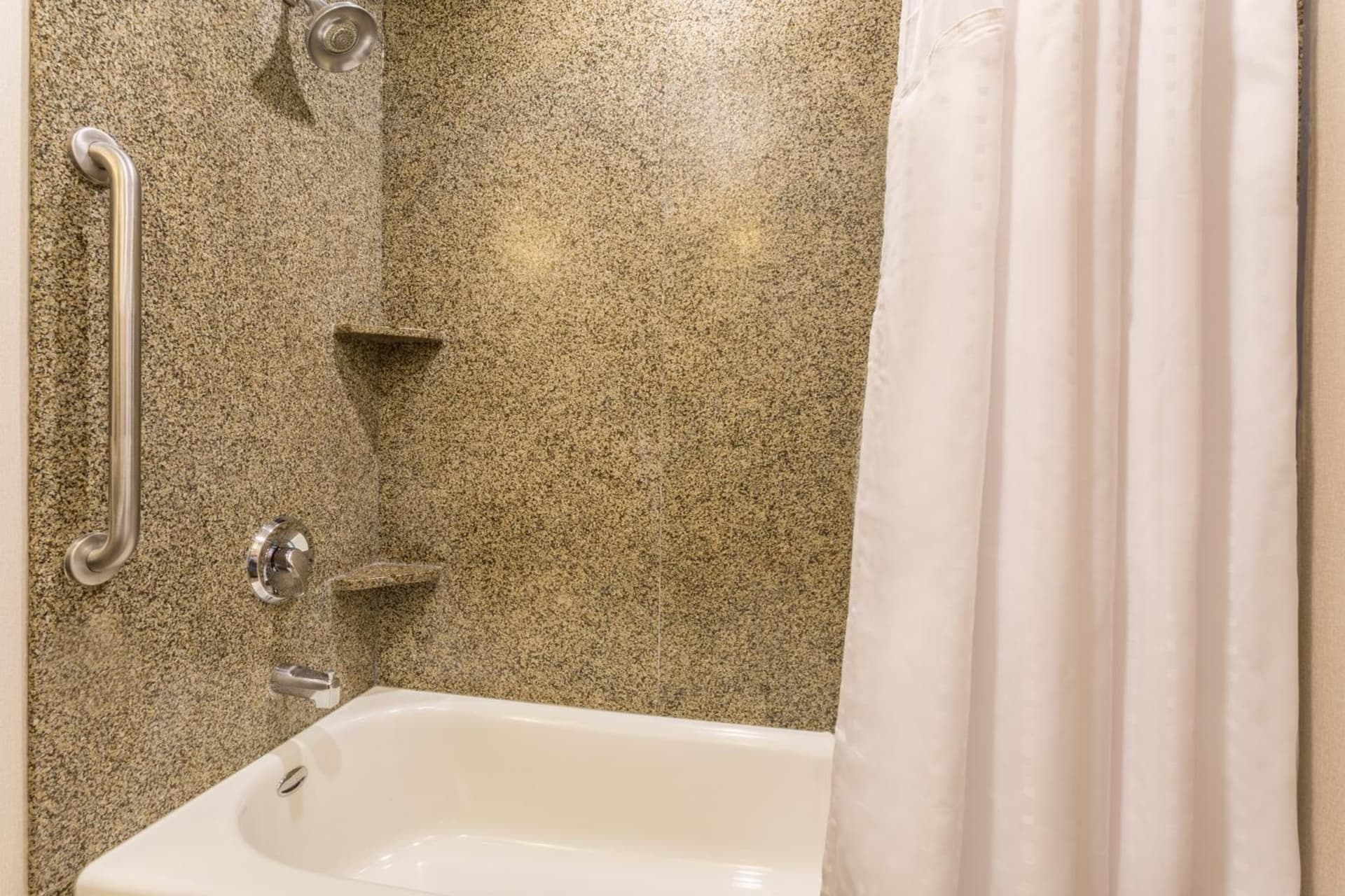 Holiday Inn Express Hotel & Suites Manteca by IHG gallery photo in Manteca, CA — image 15