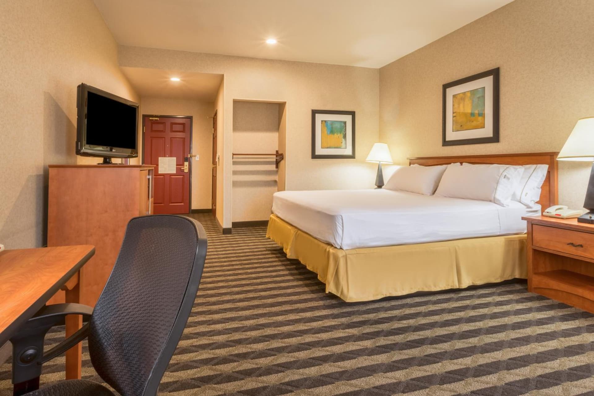 Holiday Inn Express Hotel & Suites Manteca by IHG gallery photo in Manteca, CA — image 41