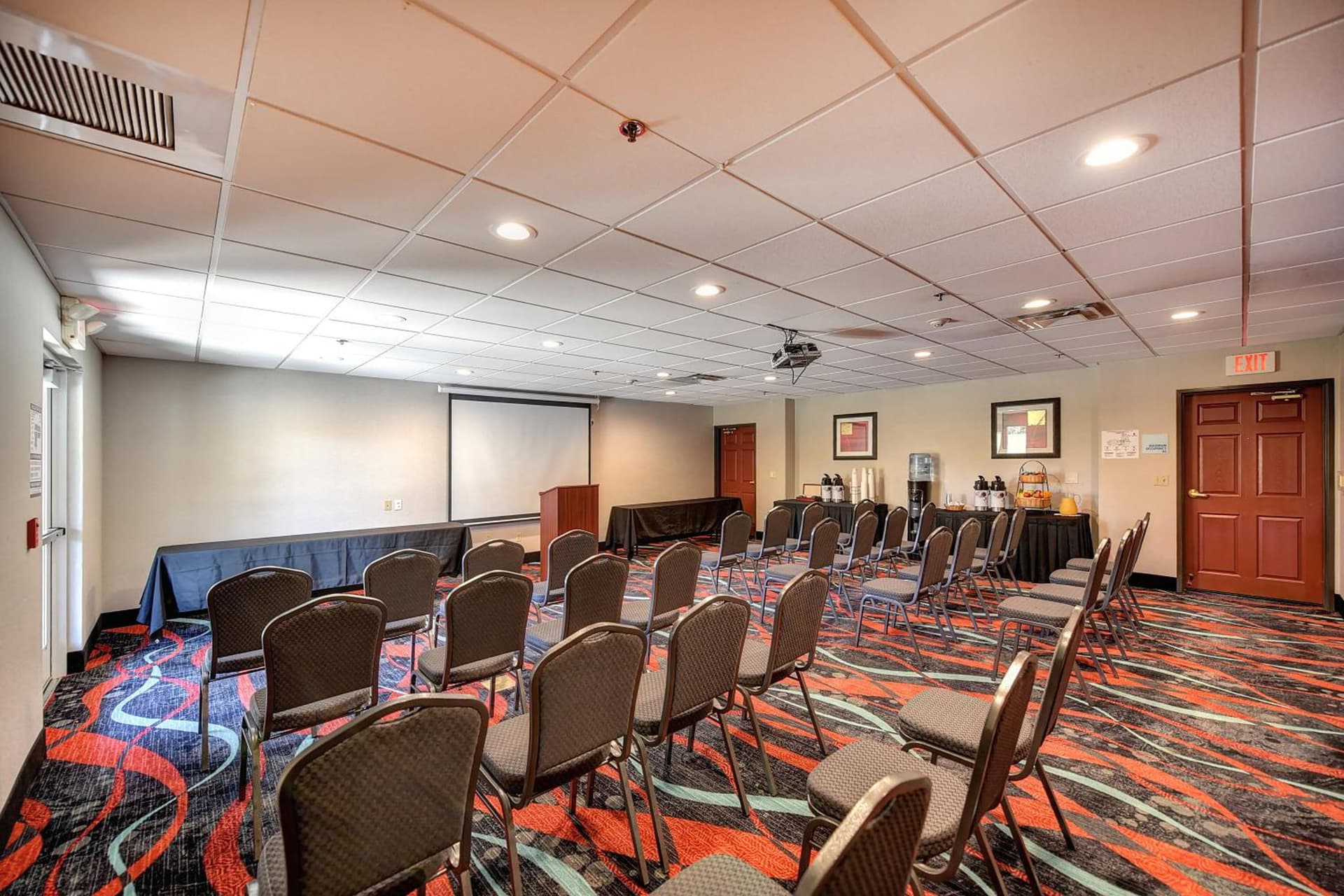 Holiday Inn Express Hotel & Suites Manteca by IHG gallery photo in Manteca, CA — image 33